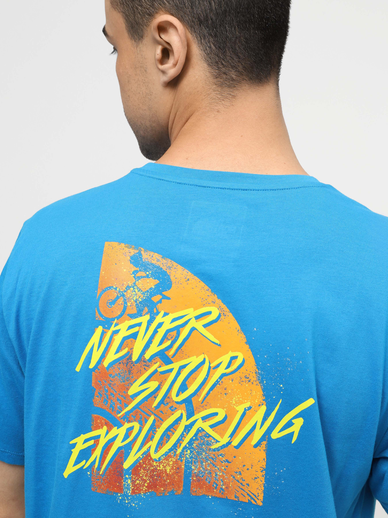 Футболки і поло The North Face M Foundation Tracks Graphic Tee модель NF0A882YRI31 Футболки і поло The North Face M Foundation Tracks Graphic Tee модель NF0A882YRI31 Фото