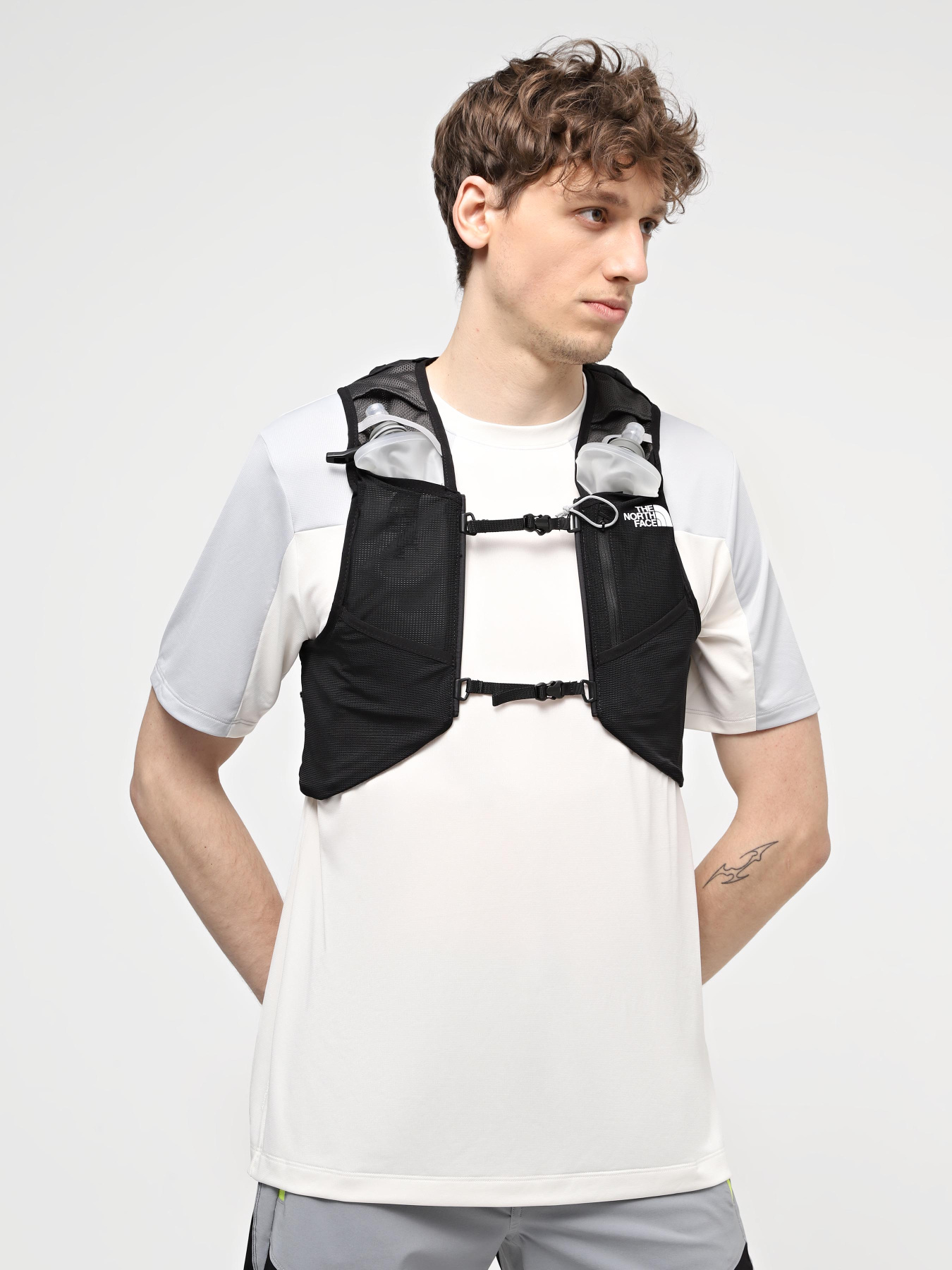 Светри та кардигани The North Face Sunriser Run Vest 8 модель NF0A81DZKY41 Фото