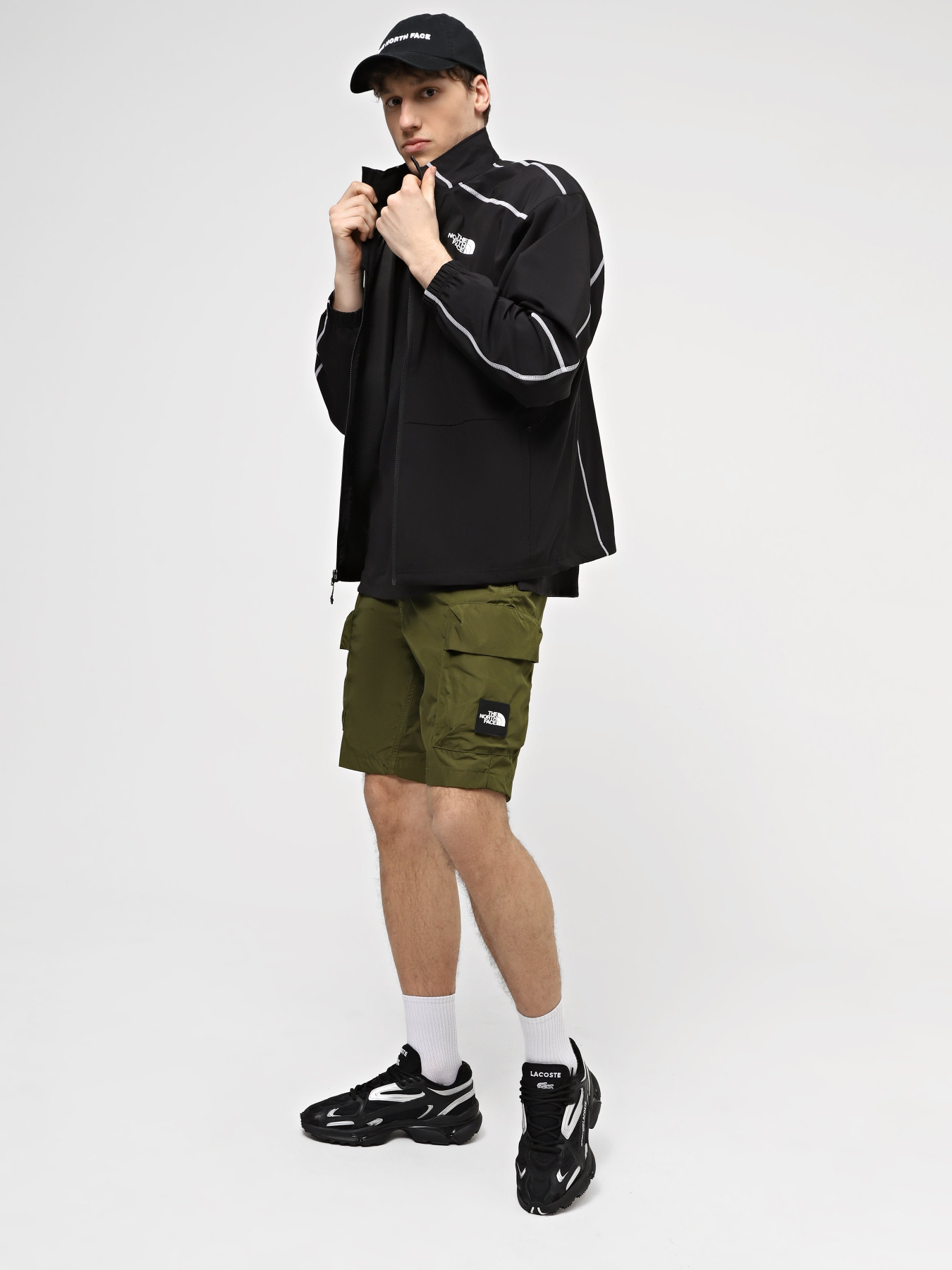 Куртки и дубленки The North Face M Hakuun Wind Jacket модель NF0A883UJK31 Фото