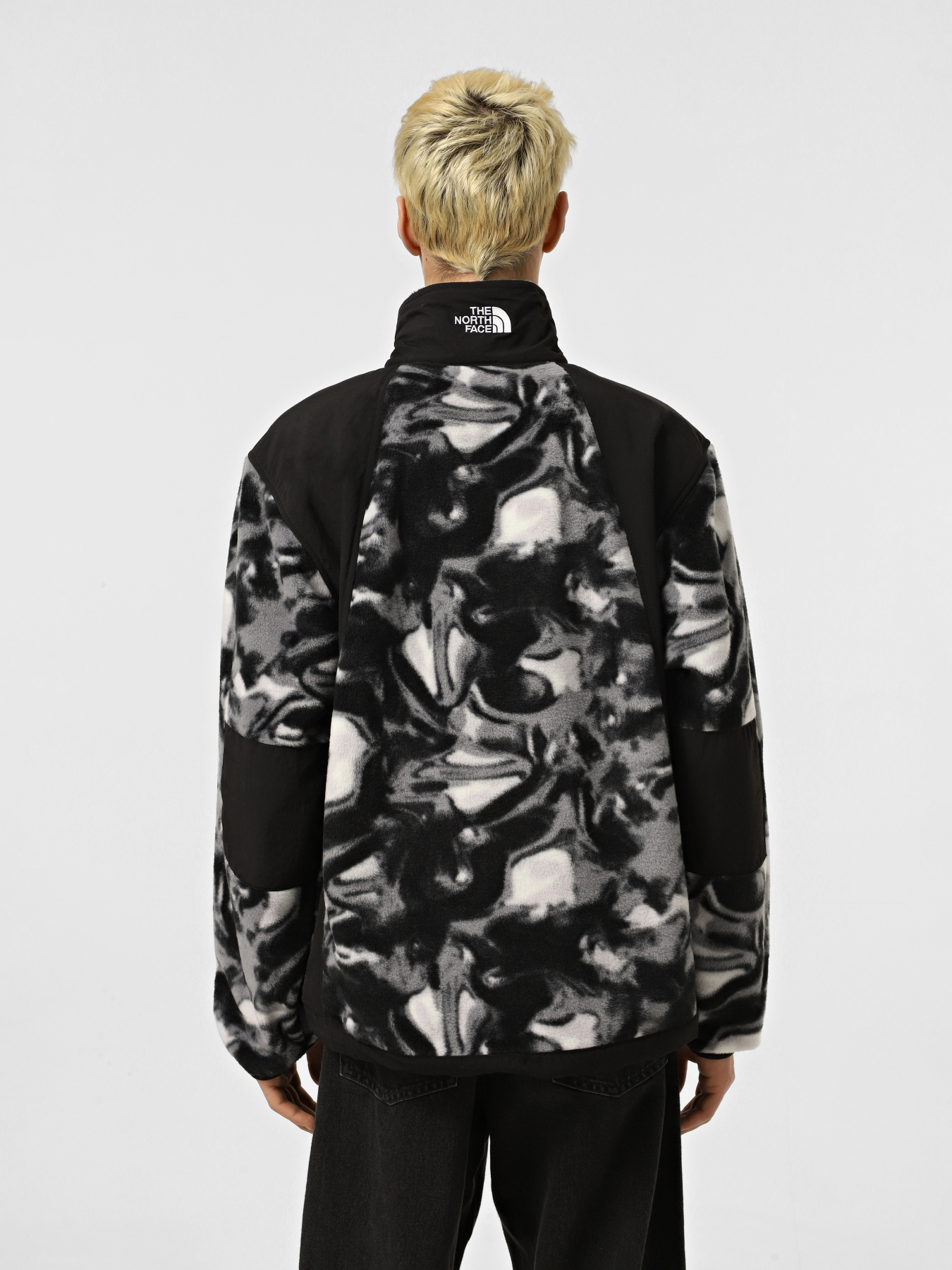 Худі та світшоти The North Face Polar Sun Fleece модель NF0A88XP5OO1 Фото