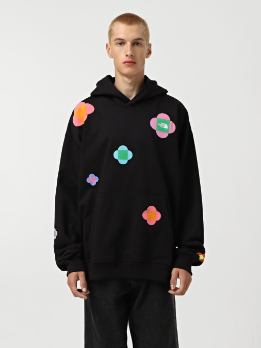 Худи и свитшоты The North Face x Yinka Ilori Let's Blossom Together Graphic модель NF0A89C4JK31 Фото
