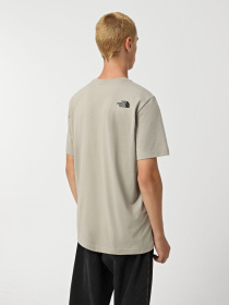 Футболки і поло The North Face Easy Tee Graphic Infill модель NF0A8A3W9IT1 Фото