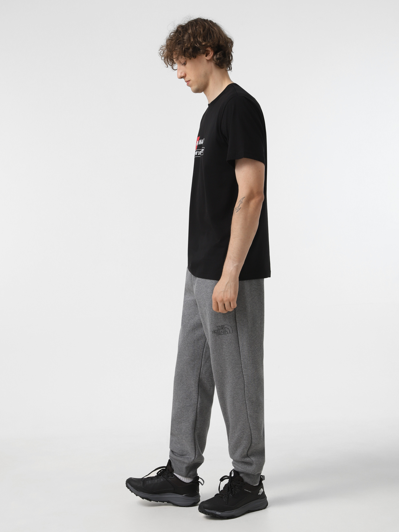 Штани The North Face Drew Peak модель NF0A8A6BDYY1 Штани The North Face Drew Peak модель NF0A8A6BDYY1 Фото