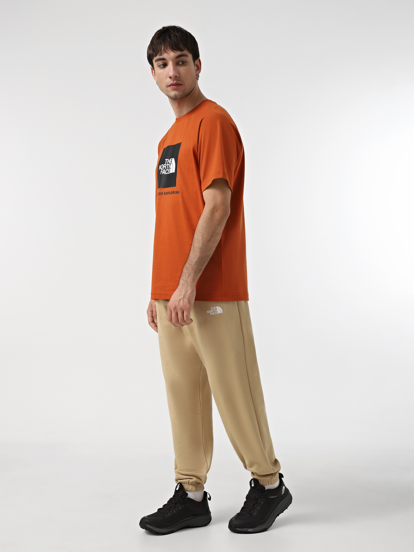 Брюки The North Face Essential модель NF0A8A6JLK51 Фото