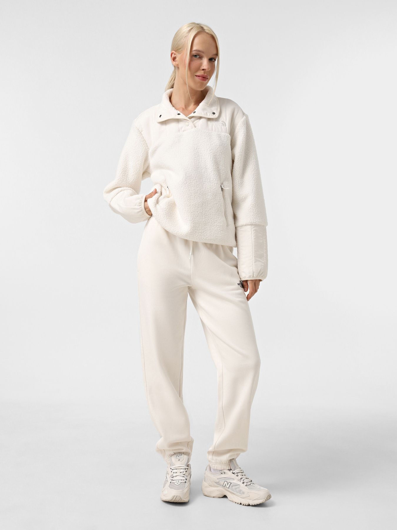Брюки The North Face Essential модель NF0A8A6KQLI1 Брюки The North Face Essential модель NF0A8A6KQLI1 Фото