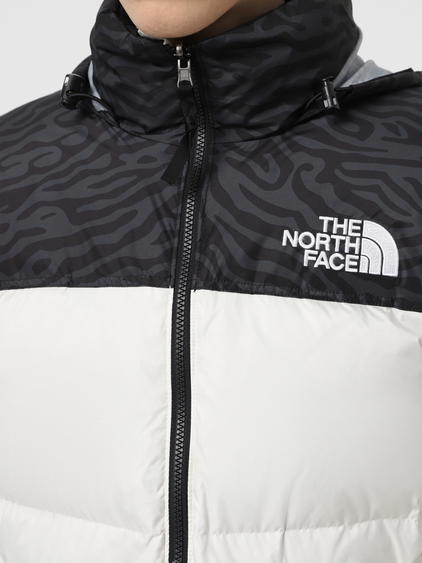 Куртки и дубленки The North Face 1996 Retro Nuptse модель NF0A3C8D5IX1 Фото