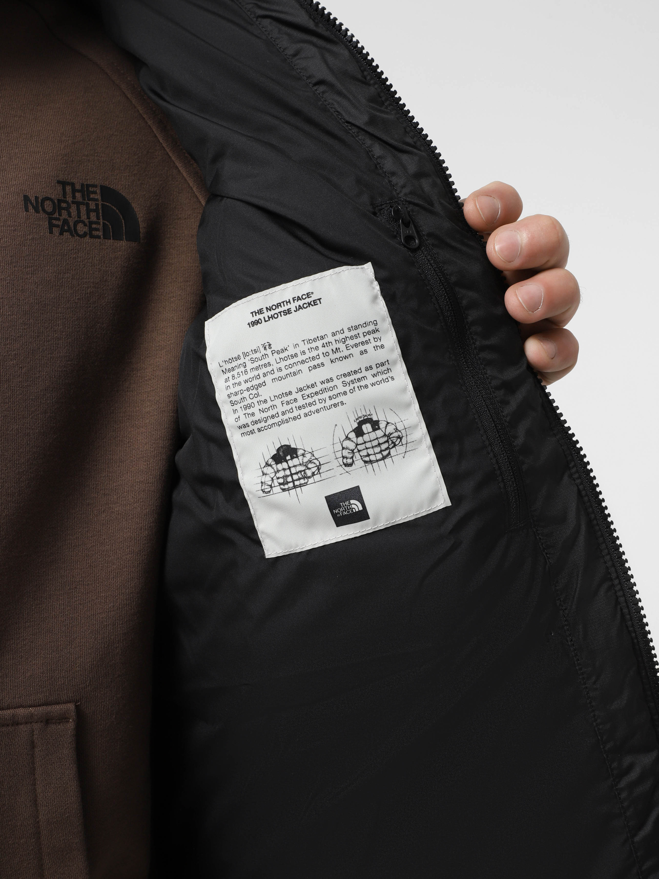 Куртки та дублянки The North Face Lhotse модель NF0A3Y234H01 Фото