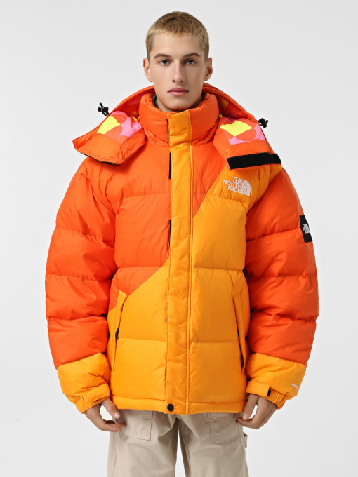 Куртки и дубленки The North Face x Yinka Ilori Down Puffer модель NF0A89GD0IH1 Фото