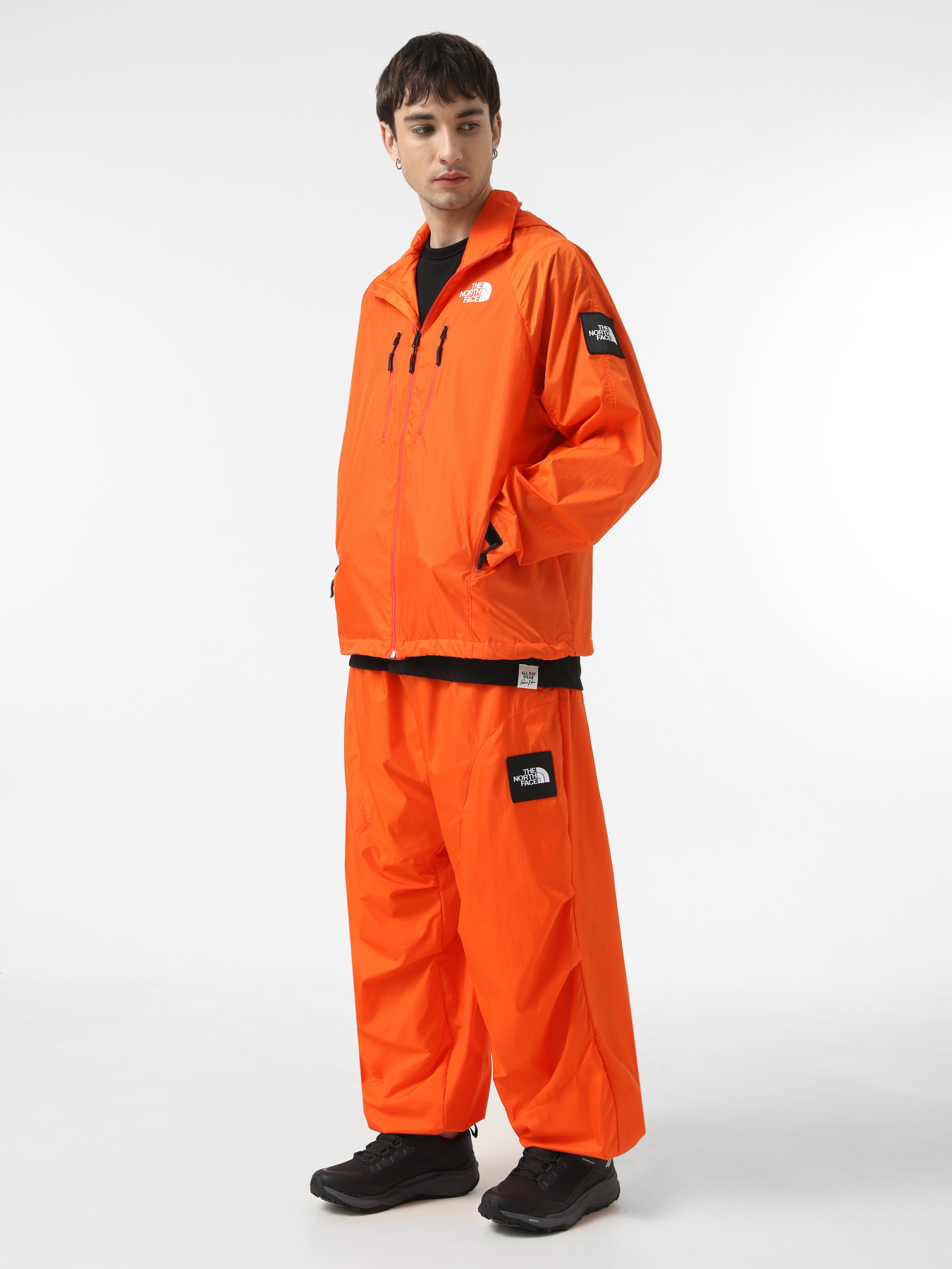 Брюки The North Face x Yinka Ilori Windshell модель NF0A89GPA6M1 Фото