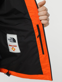 Куртки и дубленки The North Face x Yinka Ilori 2L Rainshell модель NF0A89U97EI1 Фото