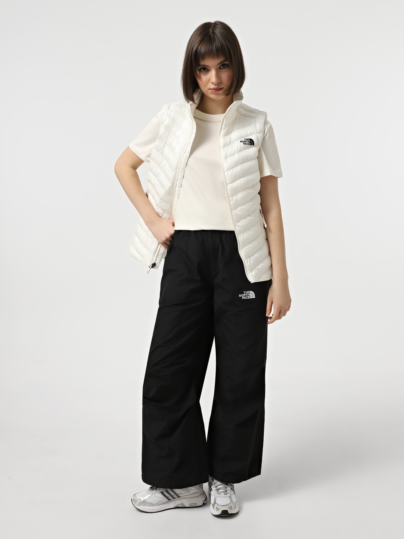 Куртки та дублянки The North Face Huila Synthetic модель NF0A85AIQLI1 Фото