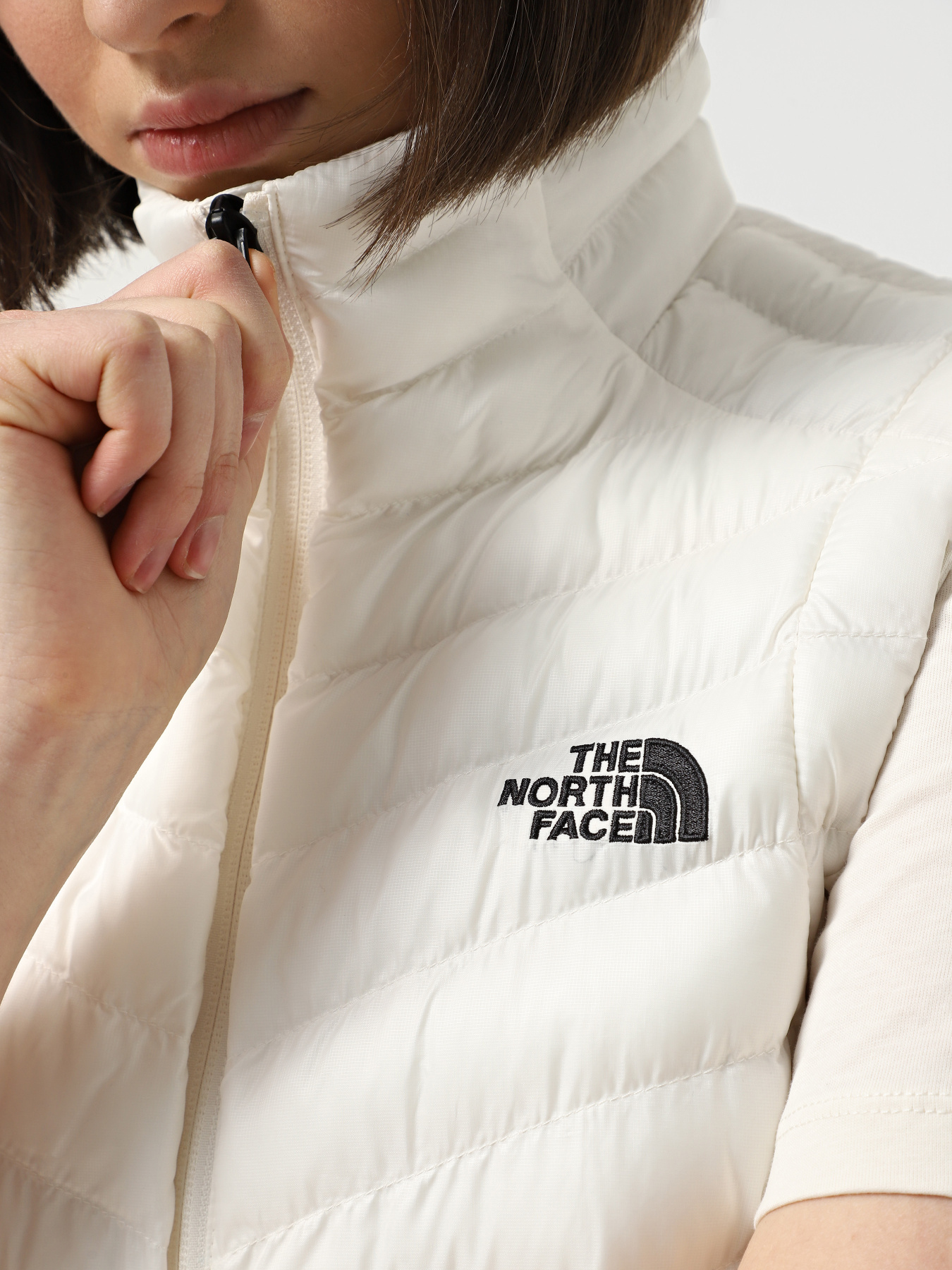 Куртки та дублянки The North Face Huila Synthetic модель NF0A85AIQLI1 Фото