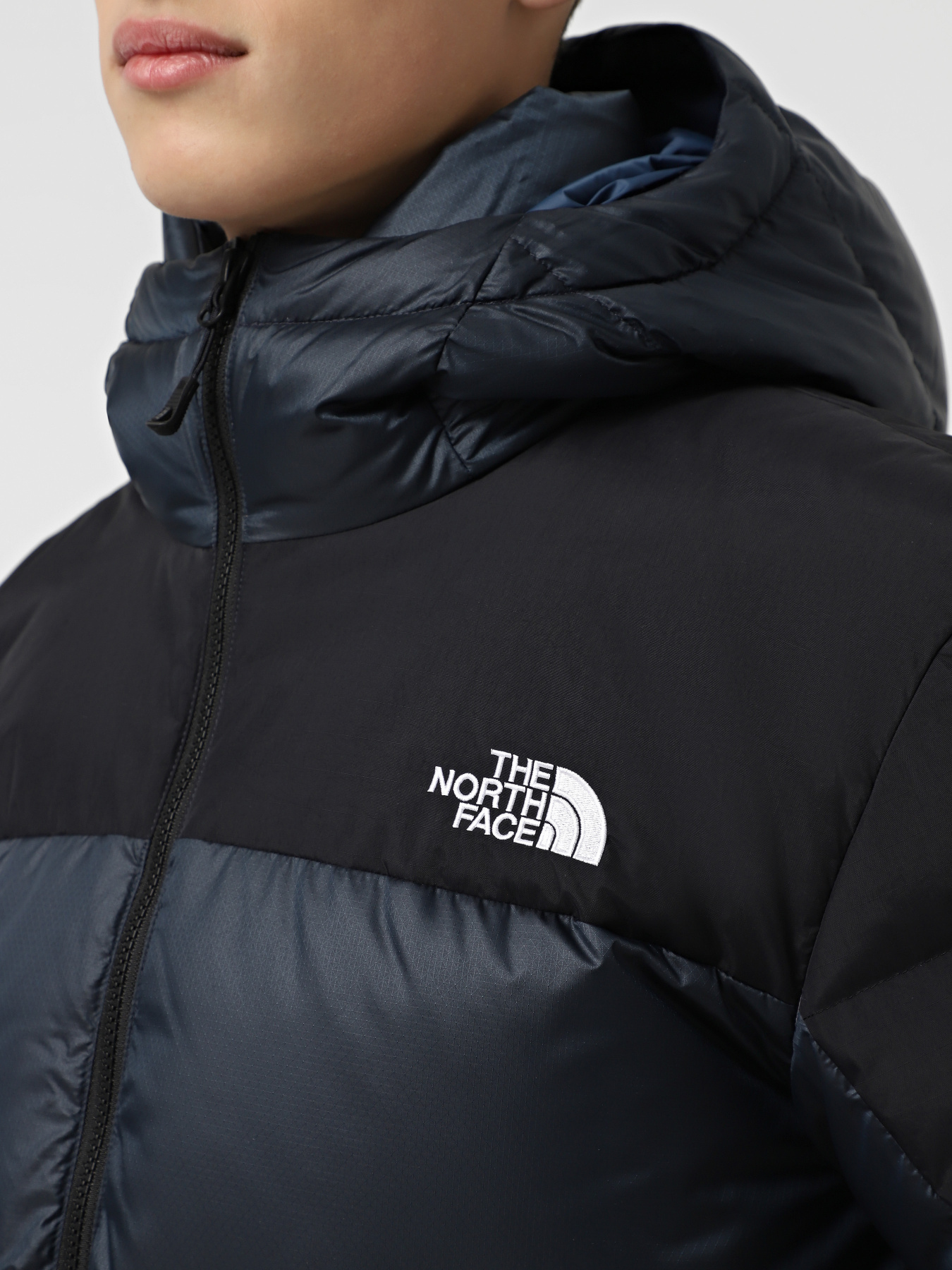 Куртки та дублянки The North Face Diablo Down модель NF0A899299O1 Куртки та дублянки The North Face Diablo Down модель NF0A899299O1 Фото