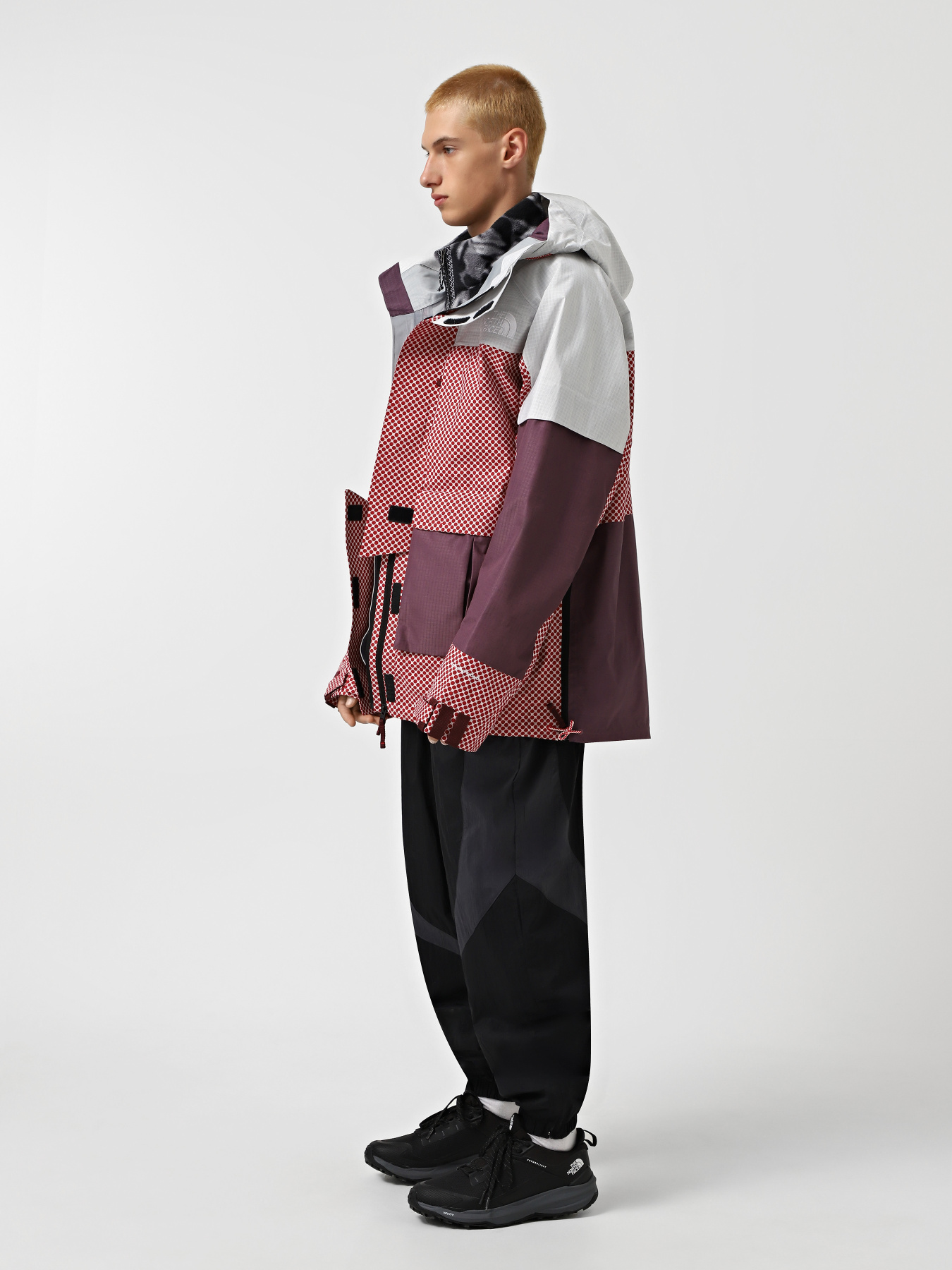 Куртки и дубленки The North Face A68-a Dryvent Mono Shell модель NF0A87VA9IB1 Фото