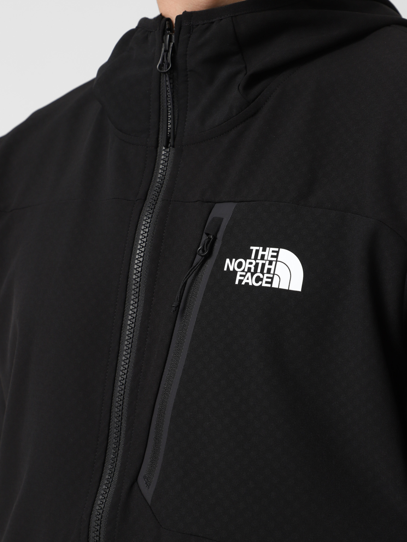 Куртки та дублянки The North Face Ma Softshell модель NF0A892SJK31 Фото