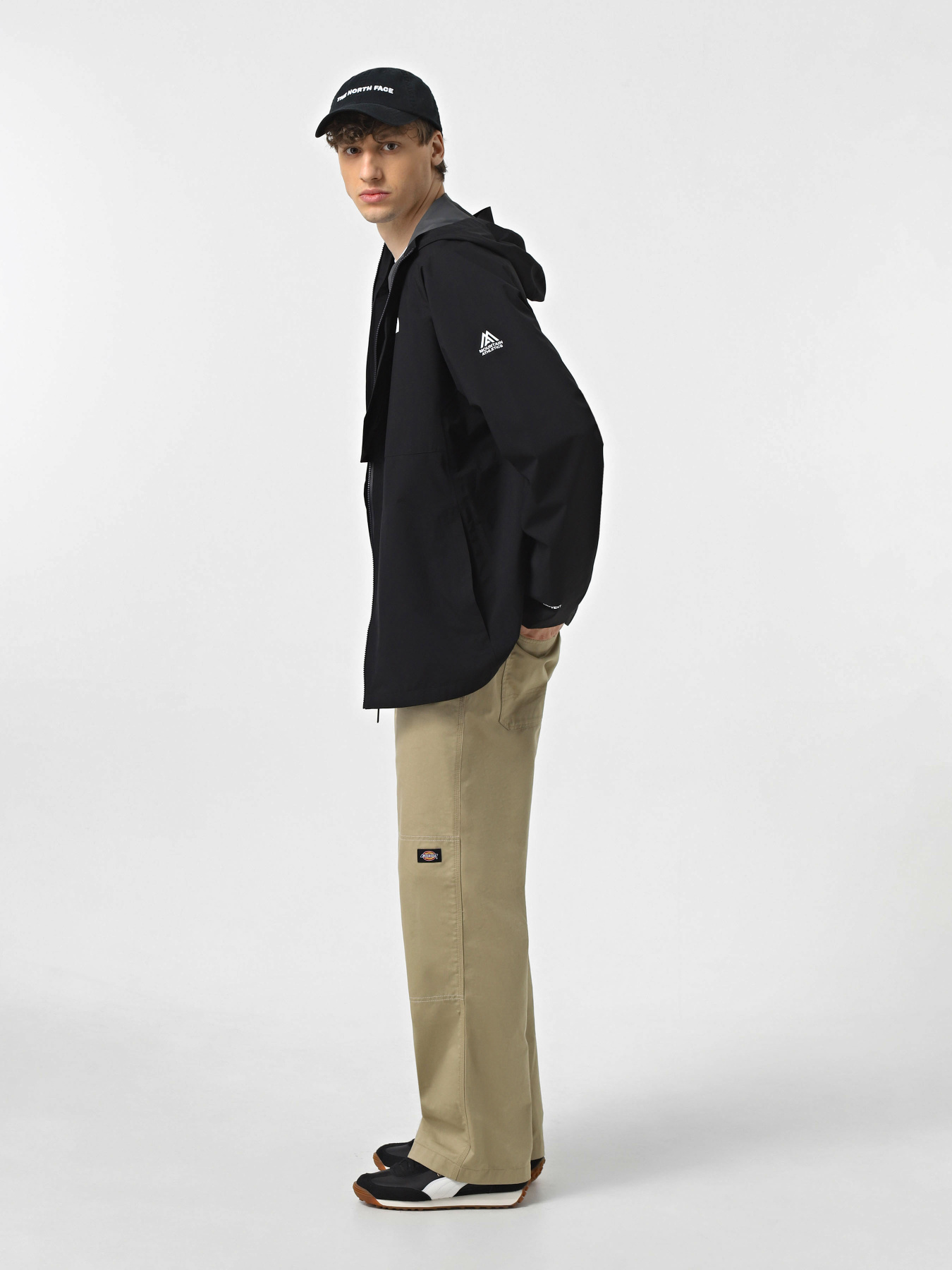 Куртки и дубленки The North Face Mountain Athletics модель NF0A892UJK31 Куртки и дубленки The North Face Mountain Athletics модель NF0A892UJK31 Фото