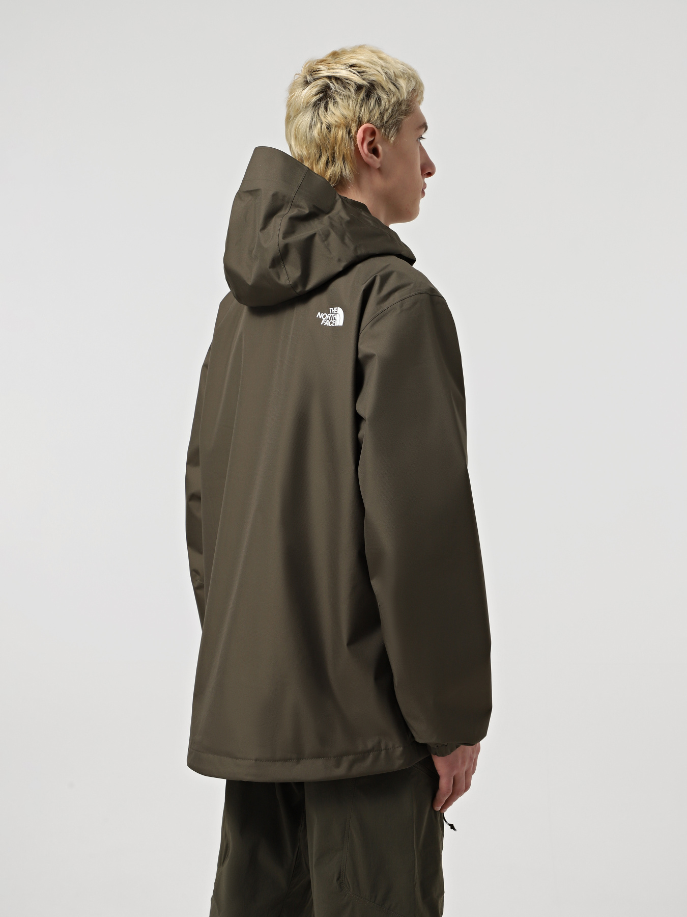 Куртки и дубленки The North Face Quest модель NF00A8AZ21L1 Фото