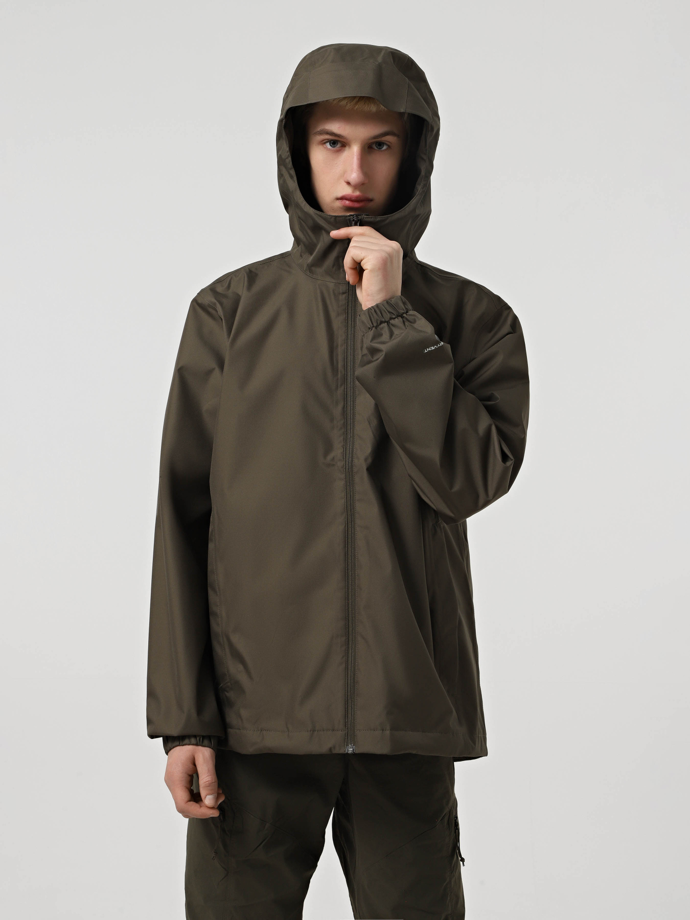 Куртки и дубленки The North Face Quest модель NF00A8AZ21L1 Фото