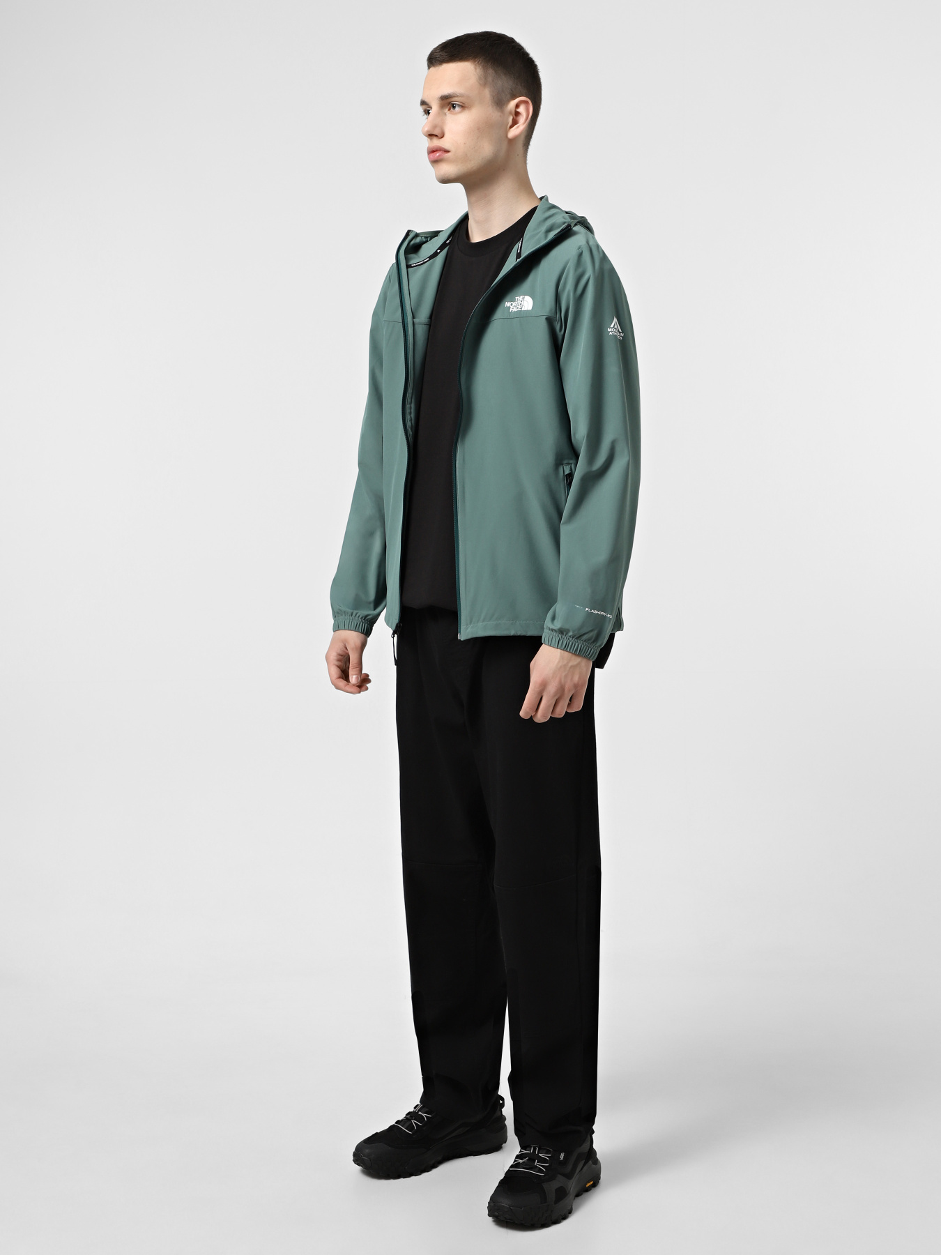 Куртки та дублянки The North Face Mountain Athletics Hooded Wind модель NF0A8BP1HCH1 Фото