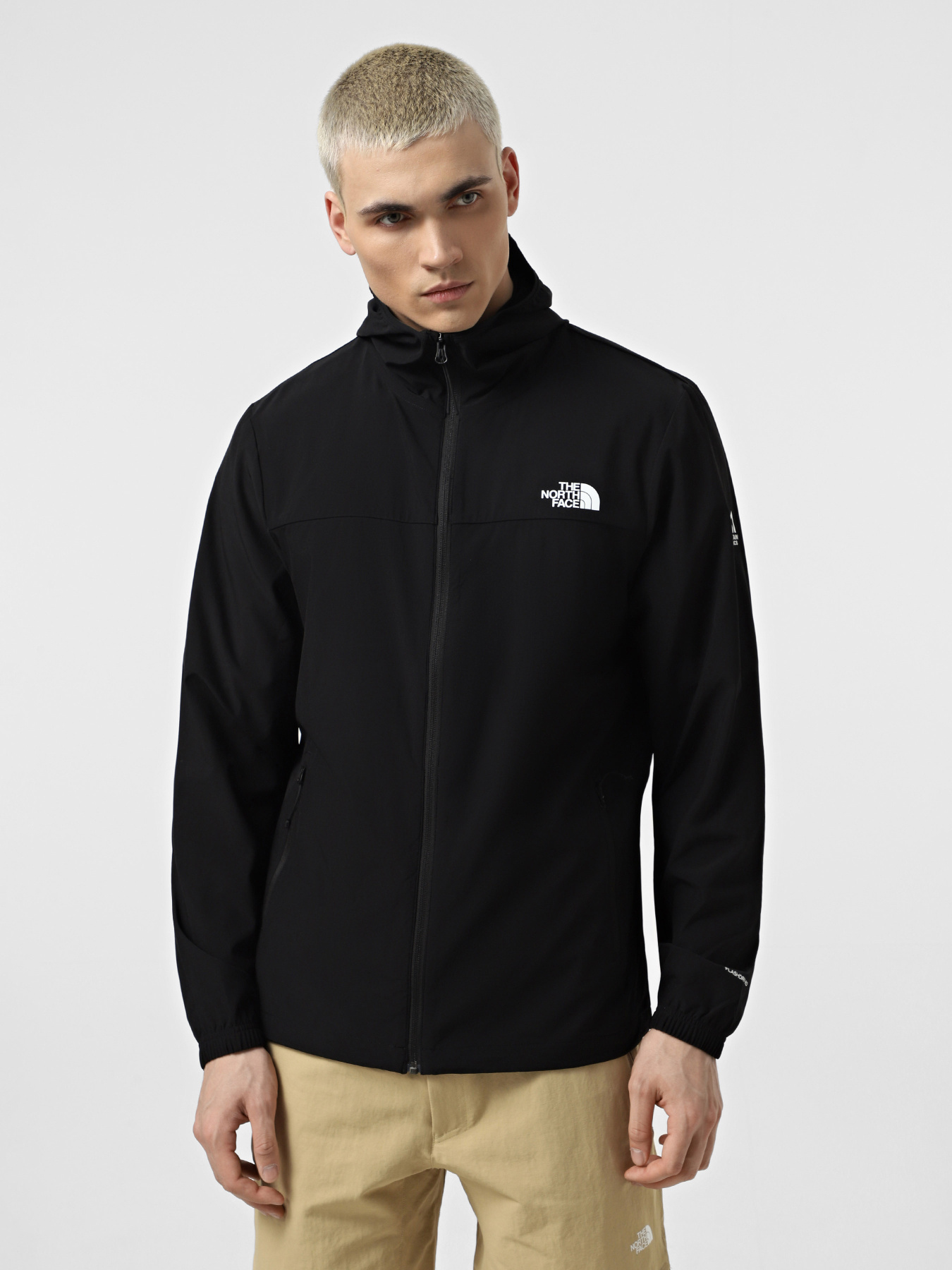 Куртки и дубленки The North Face Mountain Athletics Hooded Wind модель NF0A8BP1JK31 Фото
