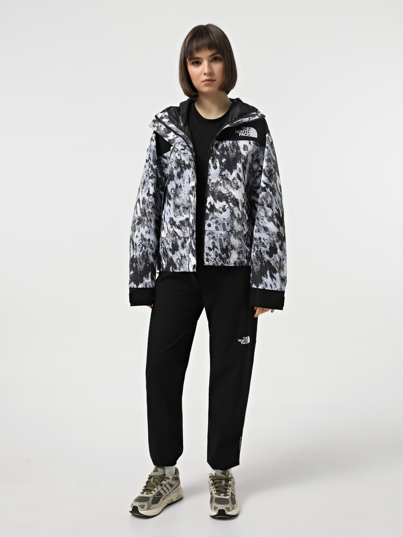 Куртки та дублянки The North Face Dryvent Mono Mountain модель NF0A88YX8T01 Куртки та дублянки The North Face Dryvent Mono Mountain модель NF0A88YX8T01 Фото