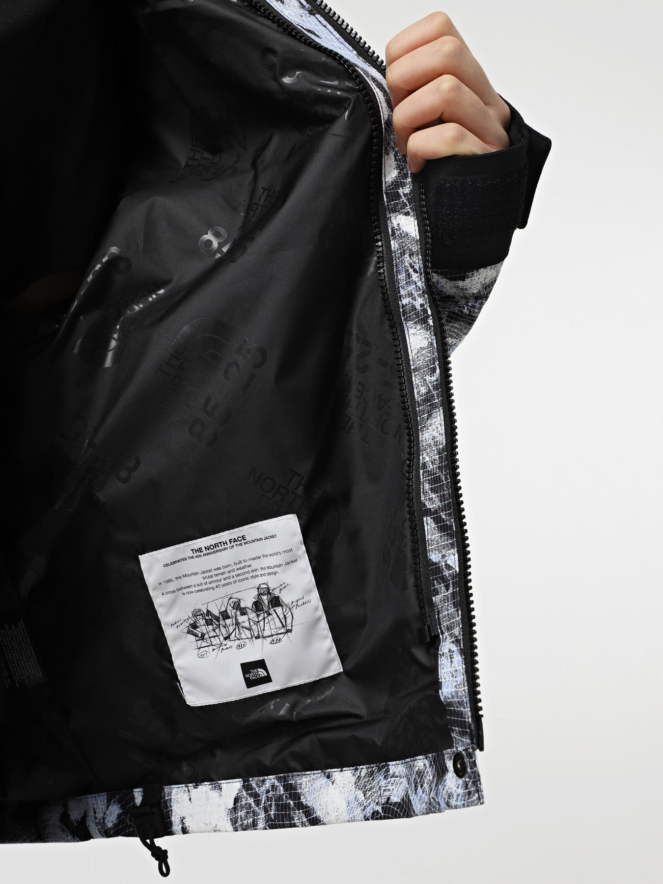 Куртки та дублянки The North Face Dryvent Mono Mountain модель NF0A88YX8T01 Куртки та дублянки The North Face Dryvent Mono Mountain модель NF0A88YX8T01 Фото