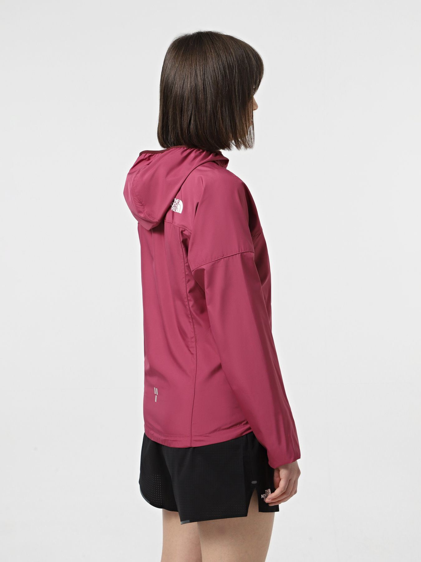 Куртки и дубленки The North Face Higher Run Wind модель NF0A87206EO1 Фото