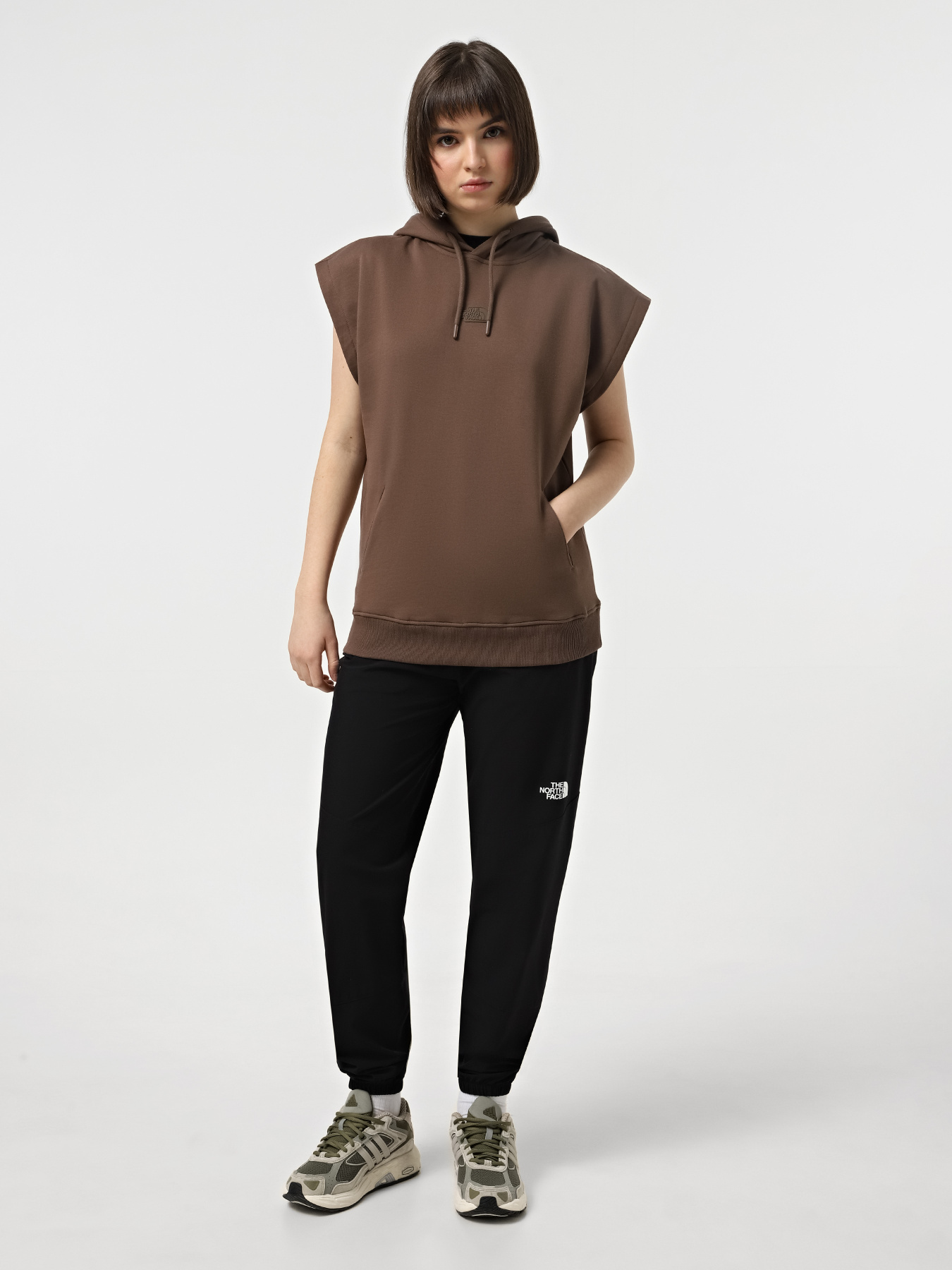 Худи и свитшоты The North Face Ss Relaxed модель NF0A8BW21OI1 Фото