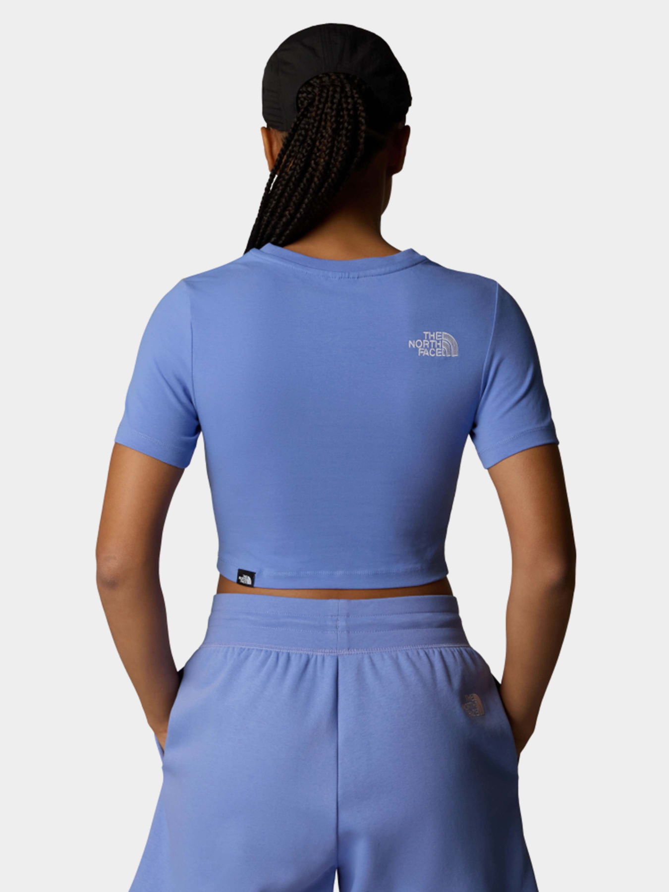 Футболки і поло The North Face S/S Essential Cropped Slim модель NF0A55AO0YI1 Футболки і поло The North Face S/S Essential Cropped Slim модель NF0A55AO0YI1 Фото