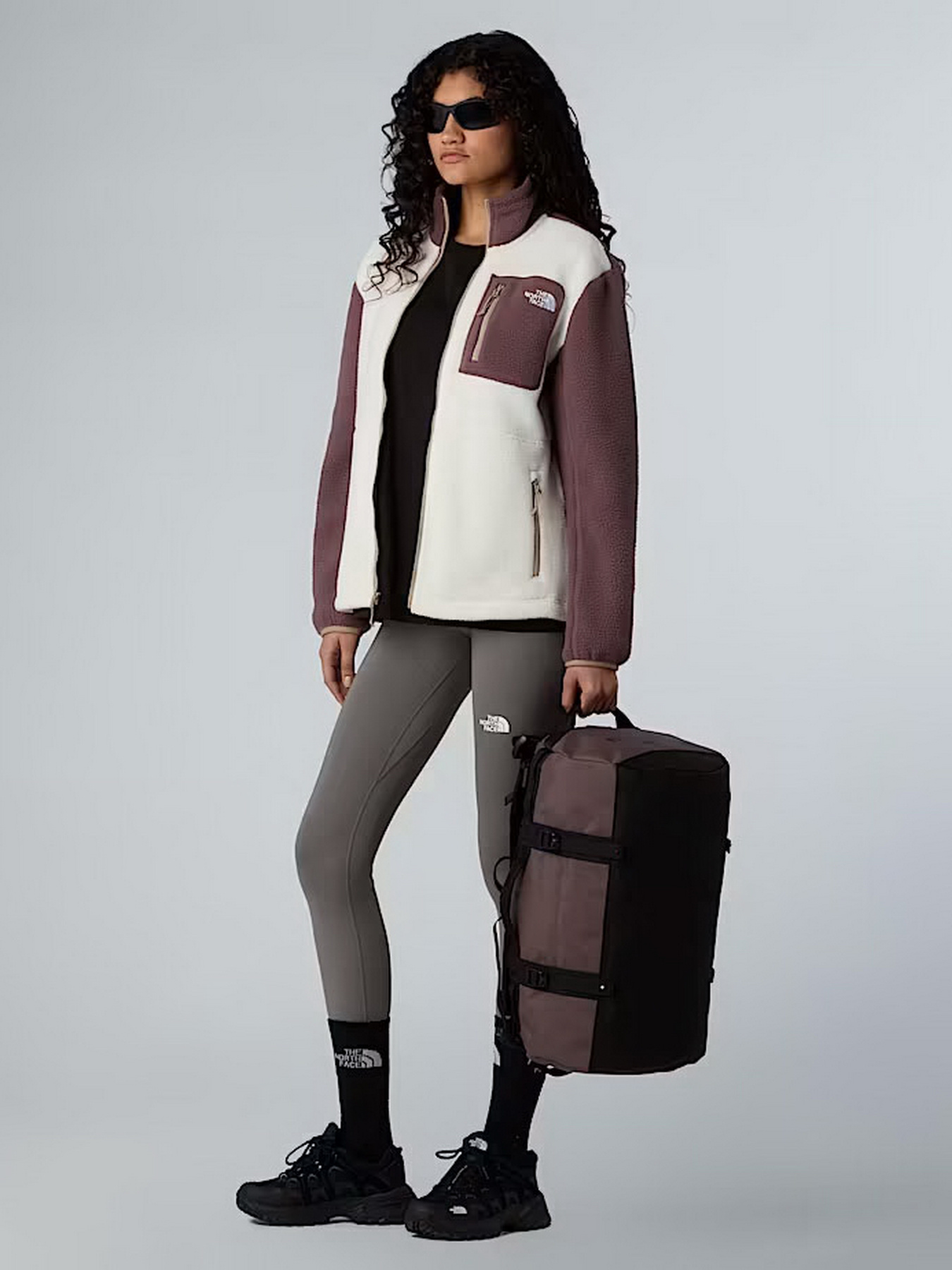 Худи и свитшоты The North Face Yumiori модель NF0A8E88EWO1 Фото
