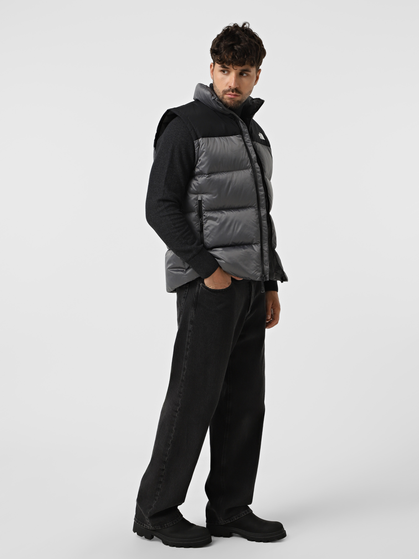 Куртки и дубленки The North Face Diablo Down 2.0 модель NF0A8994EKO1 Фото