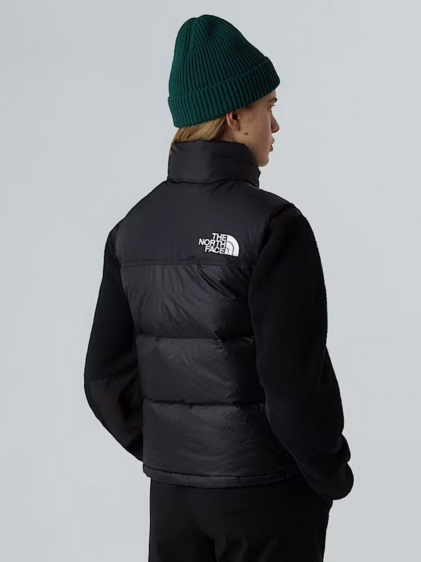 Куртки и дубленки The North Face Retro Nuptse модель NF0A3XEPGOF1 Куртки и дубленки The North Face Retro Nuptse модель NF0A3XEPGOF1 Фото