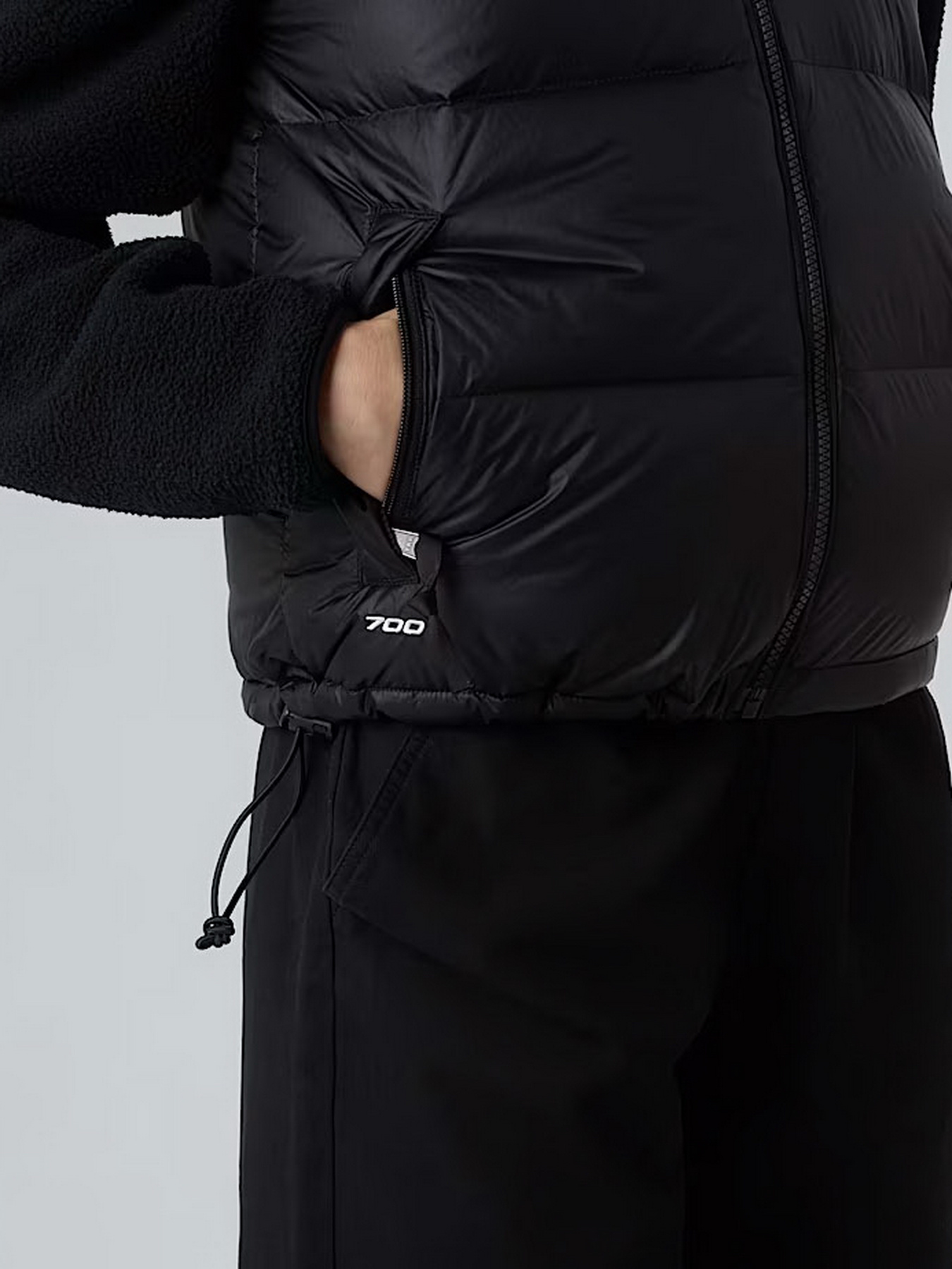 Куртки и дубленки The North Face Retro Nuptse модель NF0A3XEPGOF1 Куртки и дубленки The North Face Retro Nuptse модель NF0A3XEPGOF1 Фото
