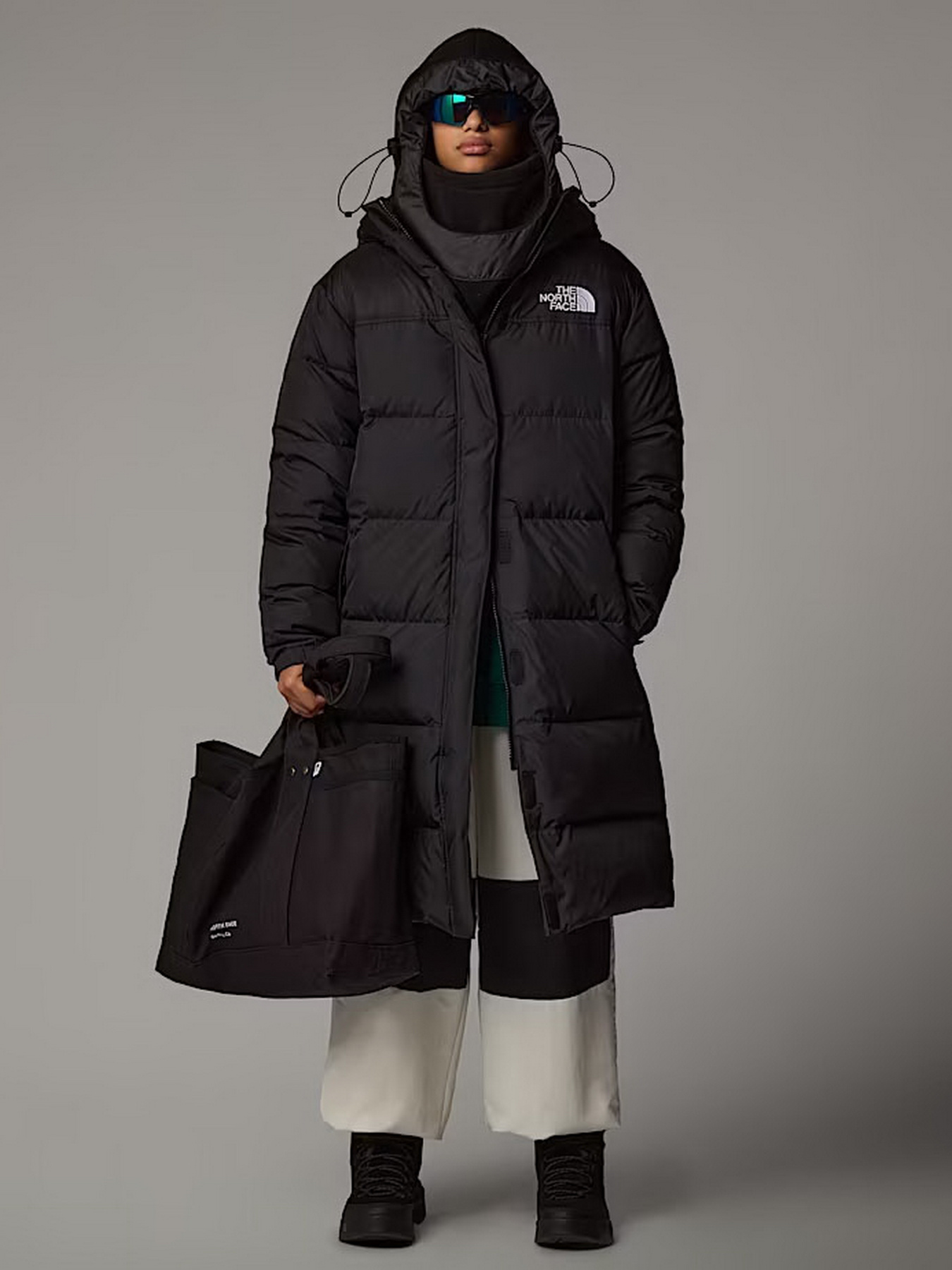 Куртки та дублянки The North Face модель NF0A832KGOE1 Фото