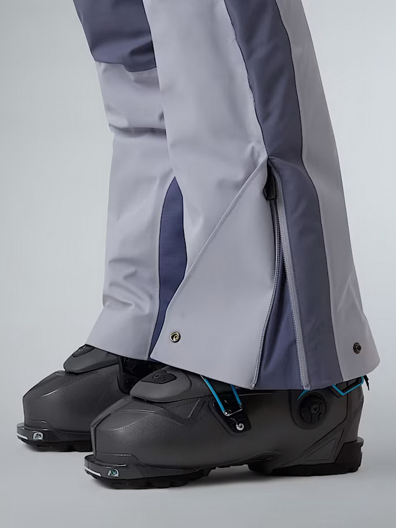 Брюки The North Face модель NF0A8DEYEHA1 Брюки The North Face модель NF0A8DEYEHA1 Фото