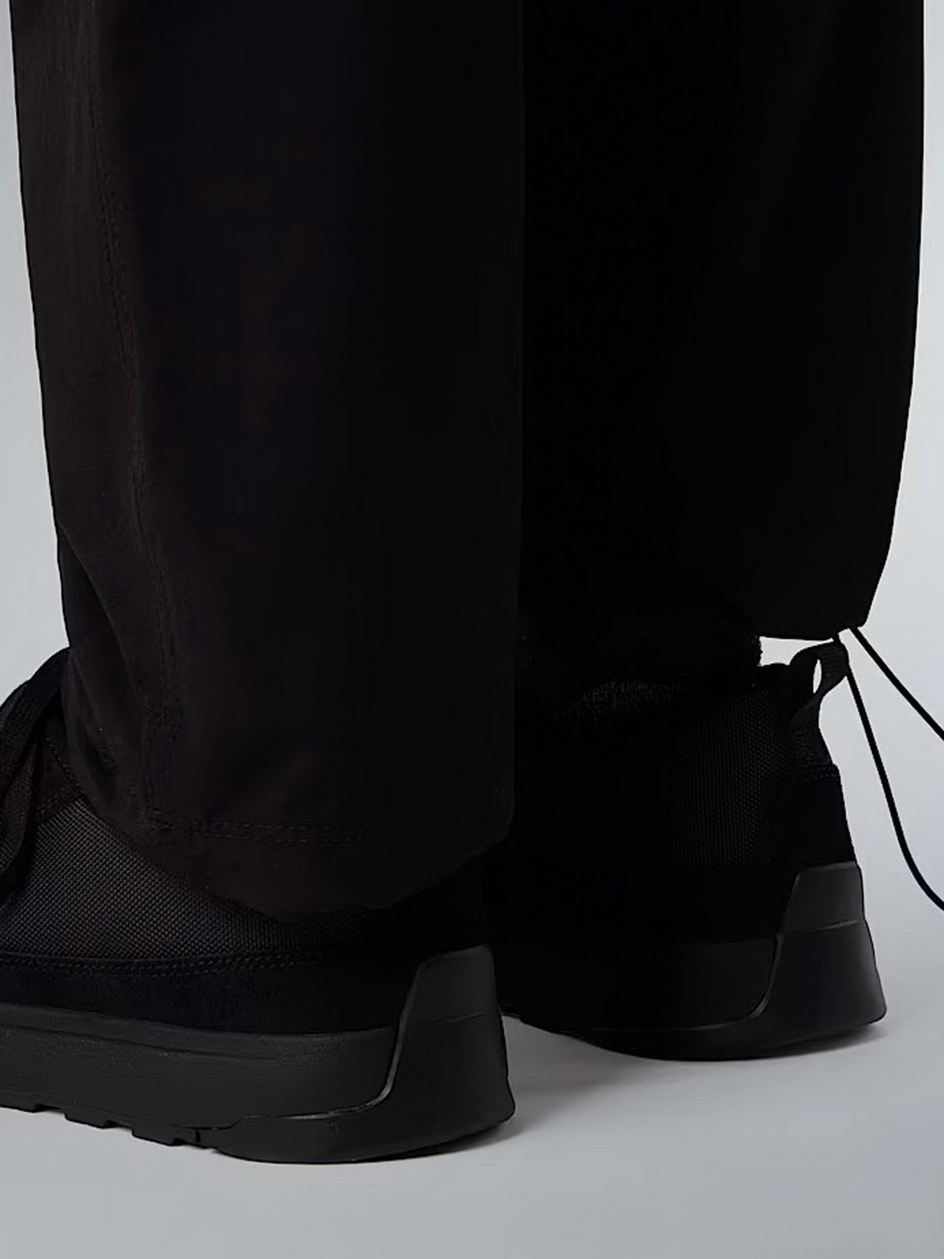 Штани The North Face Basin Pro модель NF0A8B4YJK31 Фото