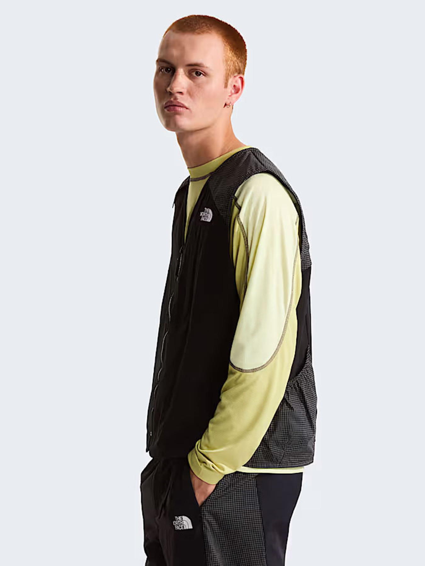 Свитры и кардиганы The North Face U NSE TECH VEST модель NF0A8G92JK31 Фото