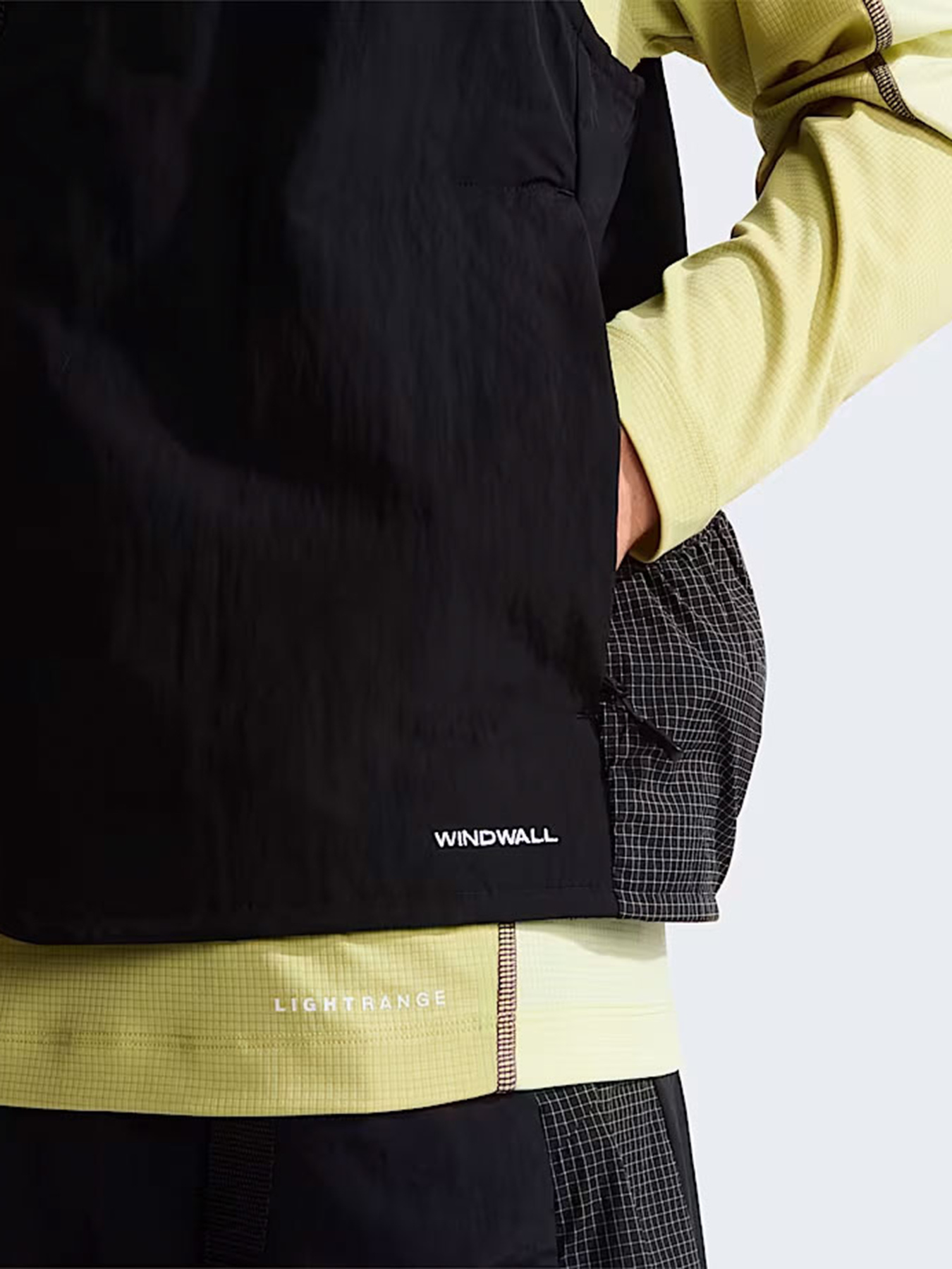 Свитры и кардиганы The North Face U NSE TECH VEST модель NF0A8G92JK31 Фото
