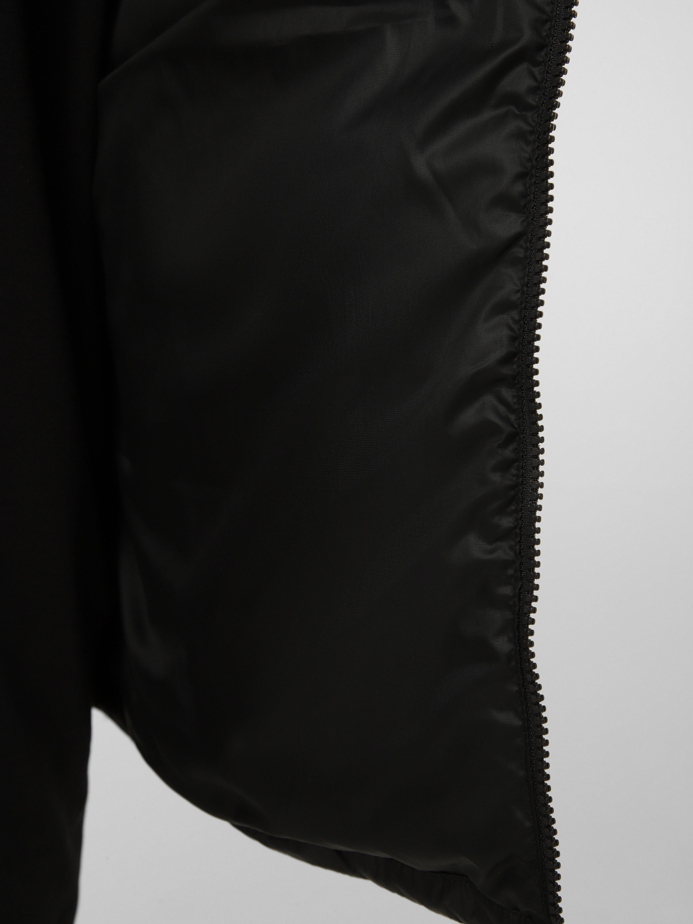 Куртки та дублянки The North Face M HUILA SYNTH VEST модель NF0A8DW4JK31 Куртки та дублянки The North Face M HUILA SYNTH VEST модель NF0A8DW4JK31 Фото