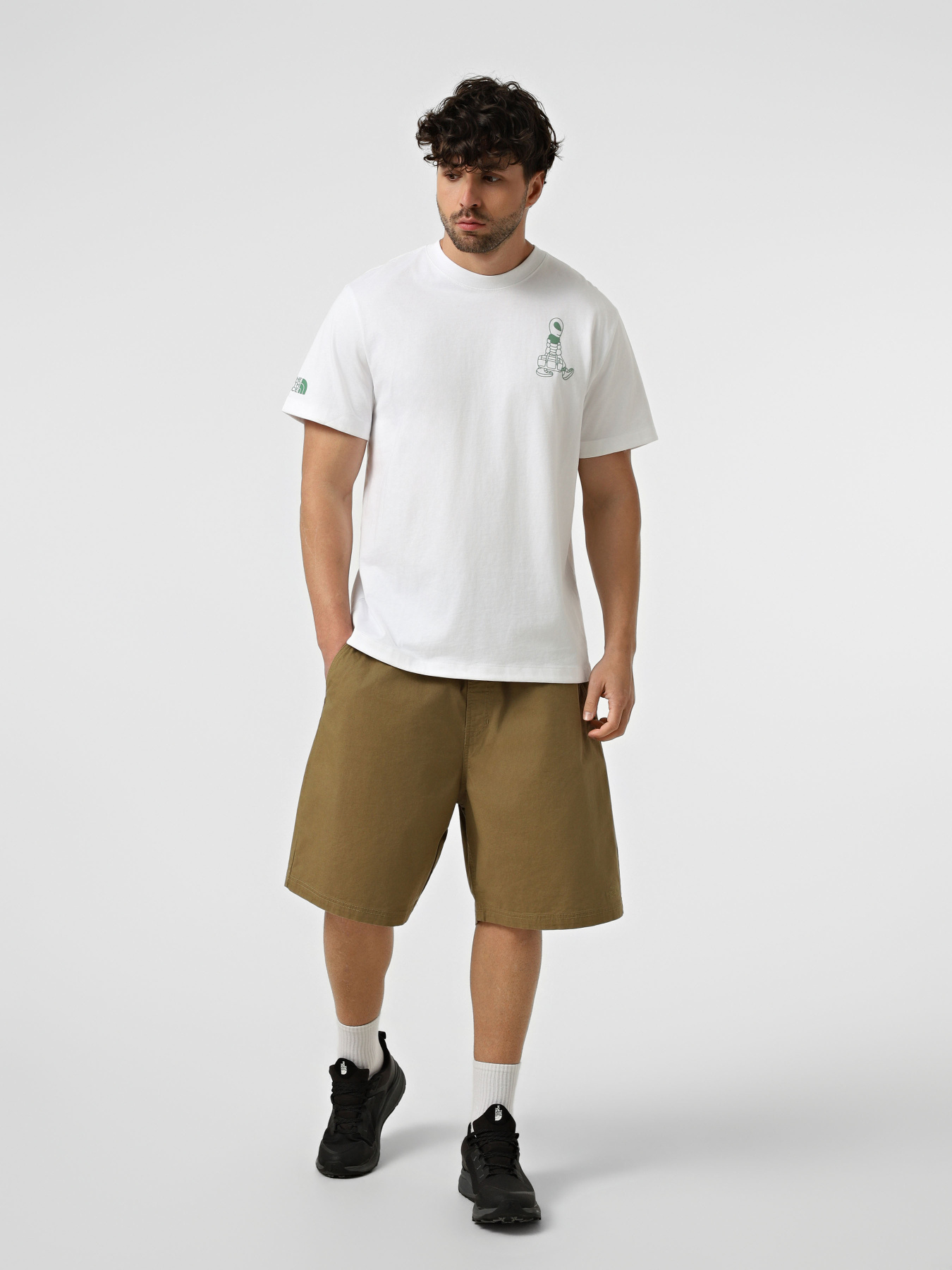 Футболки і поло The North Face M ALIEN RELAXED SHORT SLEEVE модель NF0A8G9GFN41 Футболки і поло The North Face M ALIEN RELAXED SHORT SLEEVE модель NF0A8G9GFN41 Фото