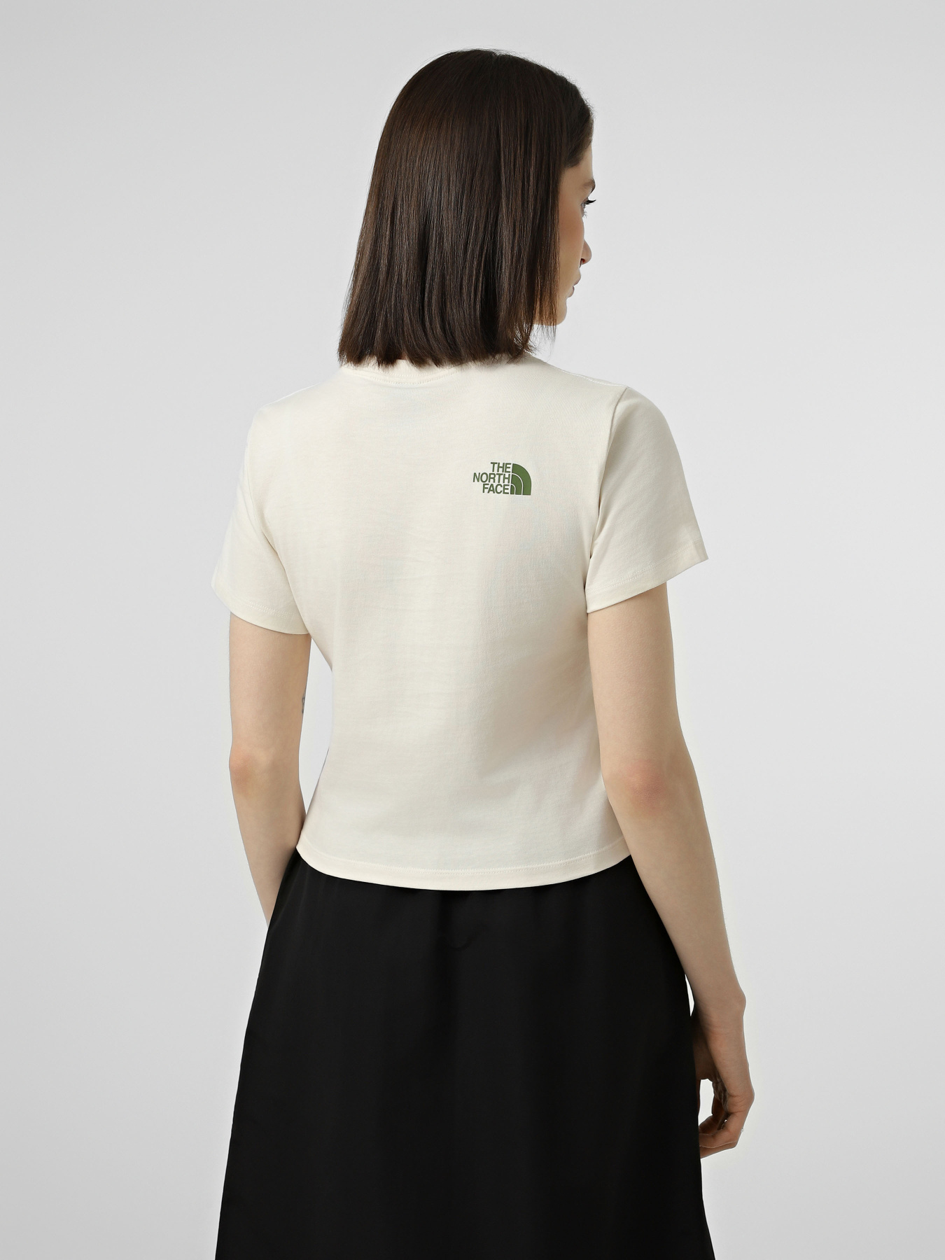Футболки і поло The North Face W FLORA EMBRO REGULAR SHORT SL модель NF0A8G9QQLI1 Футболки і поло The North Face W FLORA EMBRO REGULAR SHORT SL модель NF0A8G9QQLI1 Фото