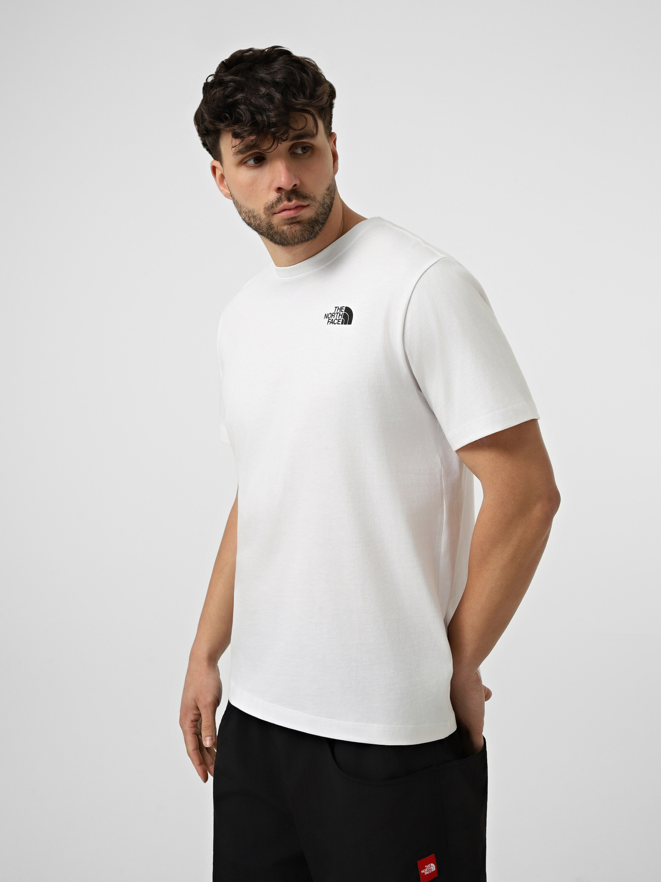 Футболки і поло The North Face M BOX NSE ENERGY REGULAR SHORT модель NF0A8G9VFN41 Футболки і поло The North Face M BOX NSE ENERGY REGULAR SHORT модель NF0A8G9VFN41 Фото