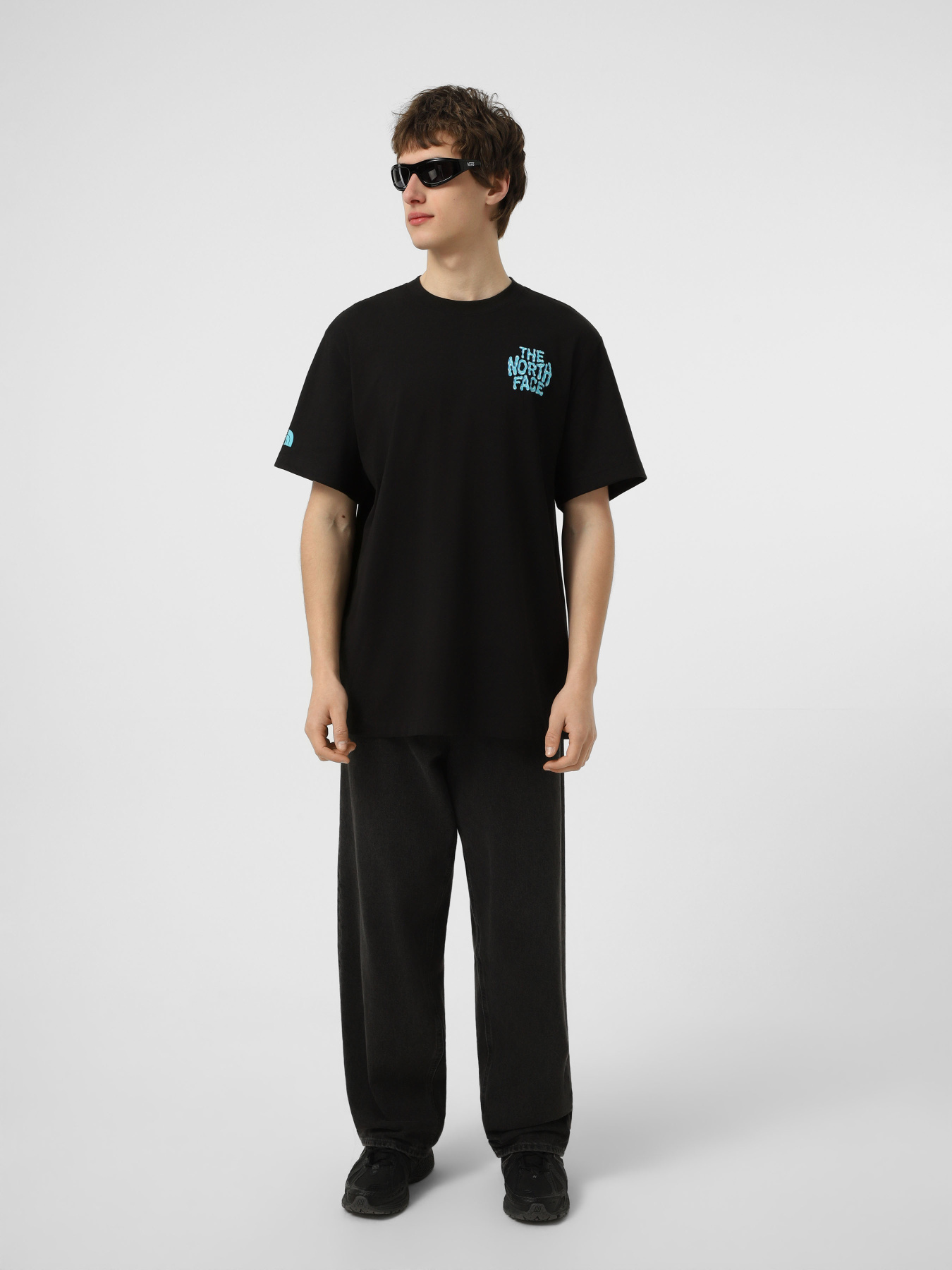 Футболки і поло The North Face M DRIP LOGO RELAXED SHORT SLEE модель NF0A8GABJK31 Футболки і поло The North Face M DRIP LOGO RELAXED SHORT SLEE модель NF0A8GABJK31 Фото