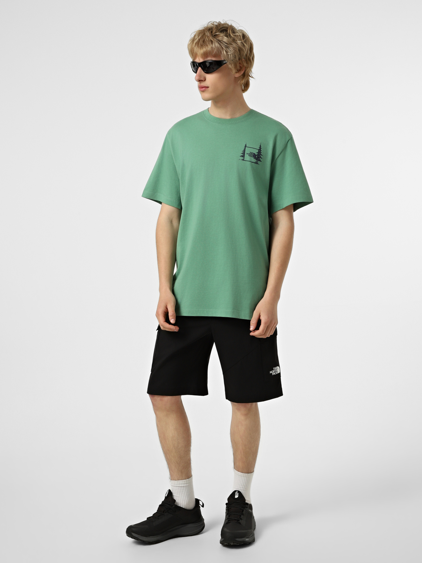Футболки і поло The North Face M CAMPING RELAXED SHORT SLEEVE модель NF0A8GQMG571 Футболки і поло The North Face M CAMPING RELAXED SHORT SLEEVE модель NF0A8GQMG571 Фото