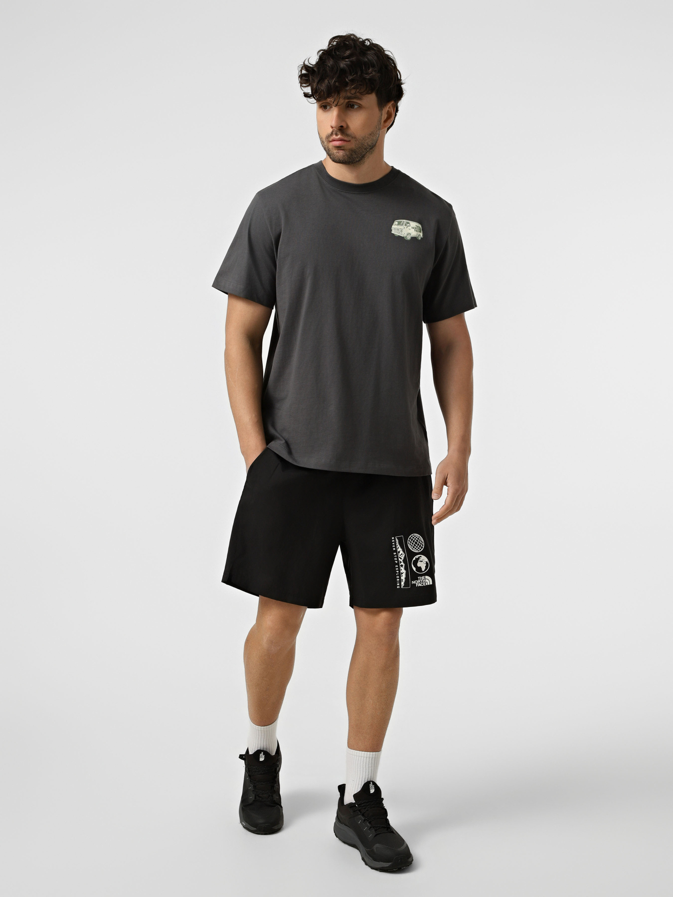 Футболки і поло The North Face M VAN LIFE RELAXED SHORT SLEEV модель NF0A8GQNRHI1 Футболки і поло The North Face M VAN LIFE RELAXED SHORT SLEEV модель NF0A8GQNRHI1 Фото