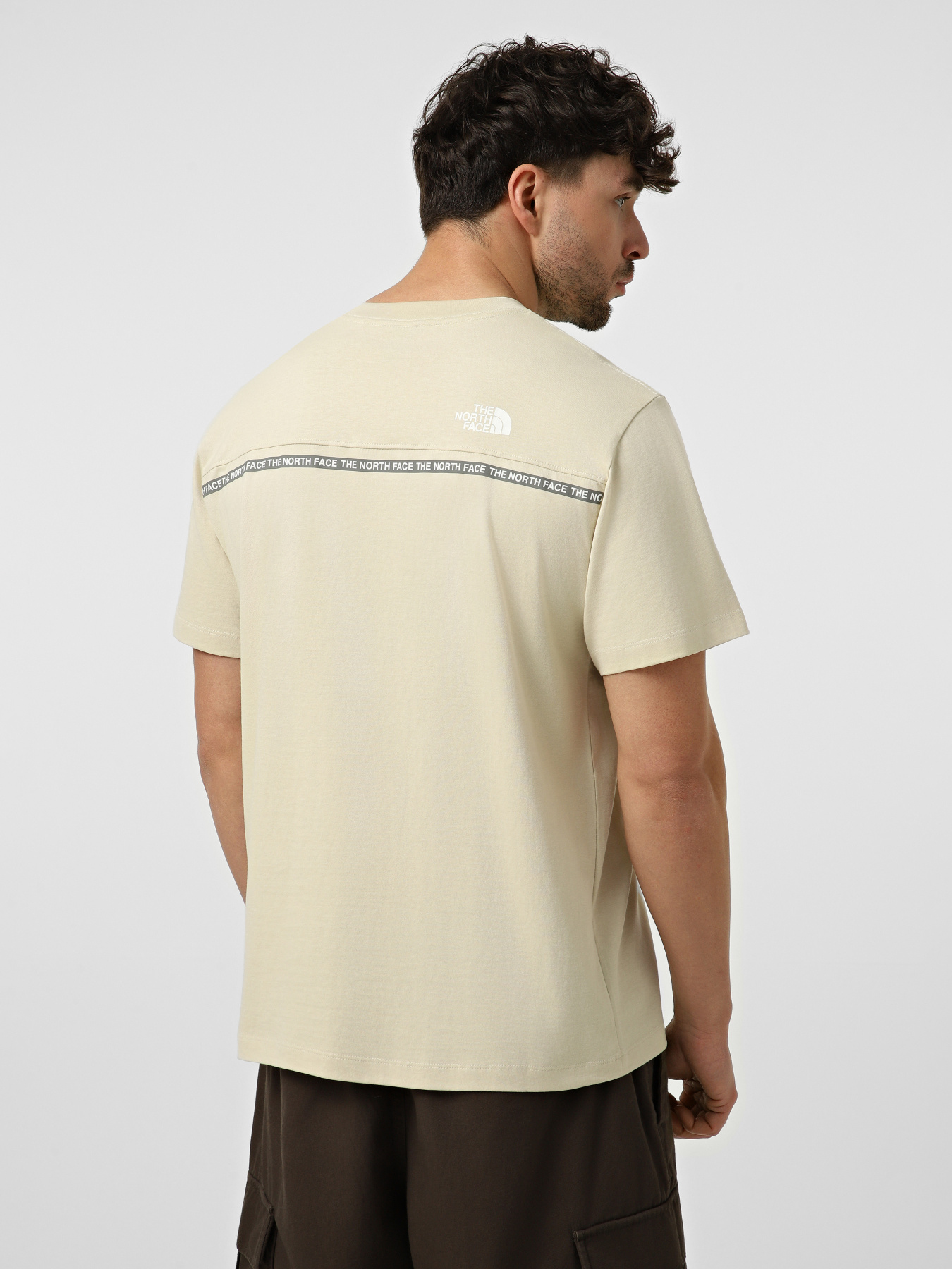 Футболки і поло The North Face M ZUMU RELAXED SHORT SLEEVE TE модель NF0A8GUYDOM1 Футболки і поло The North Face M ZUMU RELAXED SHORT SLEEVE TE модель NF0A8GUYDOM1 Фото