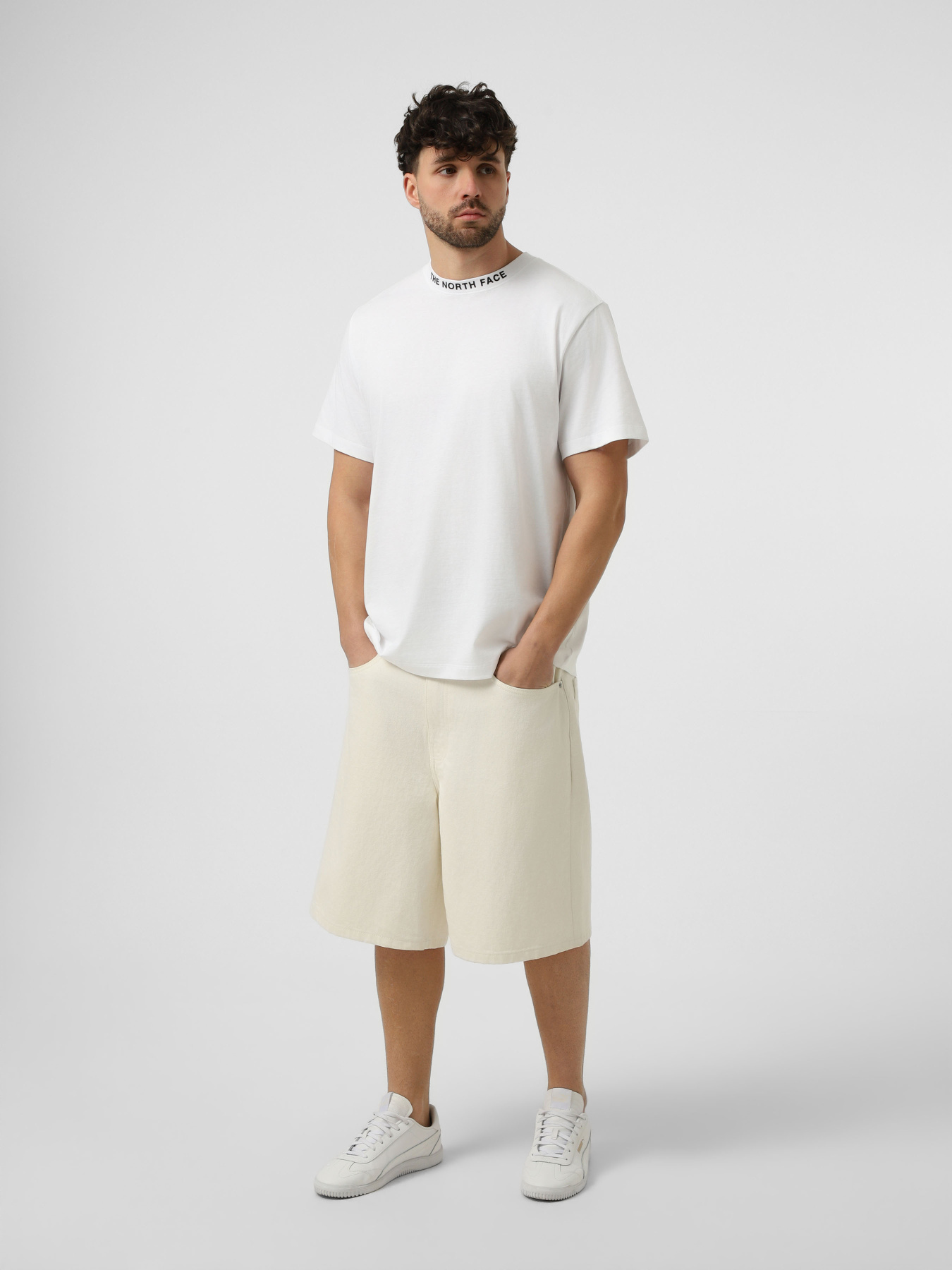 Футболки і поло The North Face M ZUMU RELAXED SHORT SLEEVE TE модель NF0A8GUYFN41 Футболки і поло The North Face M ZUMU RELAXED SHORT SLEEVE TE модель NF0A8GUYFN41 Фото