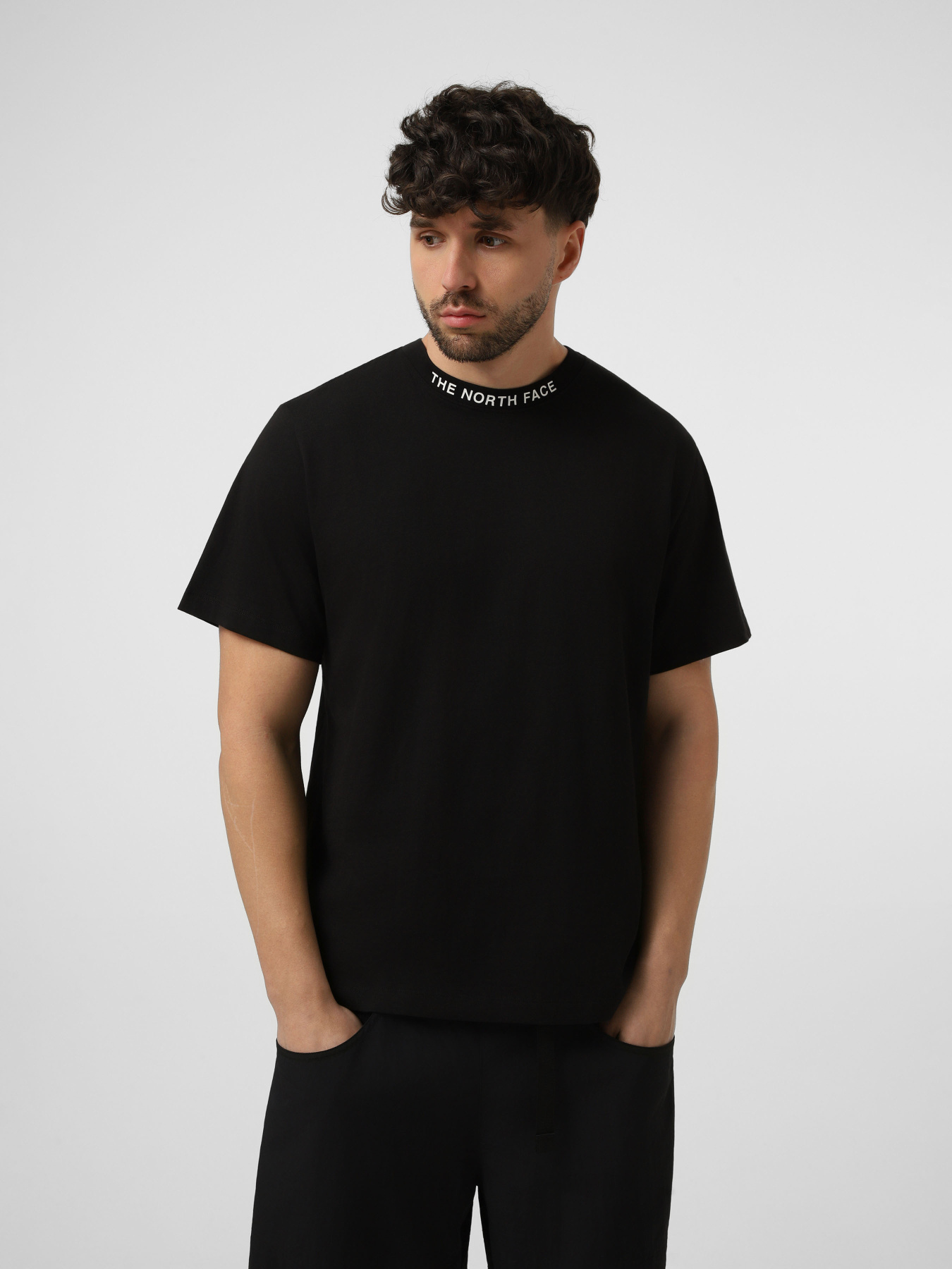 Футболки і поло The North Face M ZUMU RELAXED SHORT SLEEVE TE модель NF0A8GUYJK31 Футболки і поло The North Face M ZUMU RELAXED SHORT SLEEVE TE модель NF0A8GUYJK31 Фото