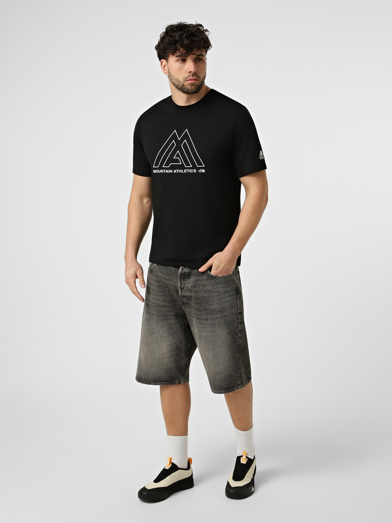 Футболки и поло The North Face M MA 24/7 SHORT SLEEVES TEE модель NF0A893ZJK31 Футболки и поло The North Face M MA 24/7 SHORT SLEEVES TEE модель NF0A893ZJK31 Фото