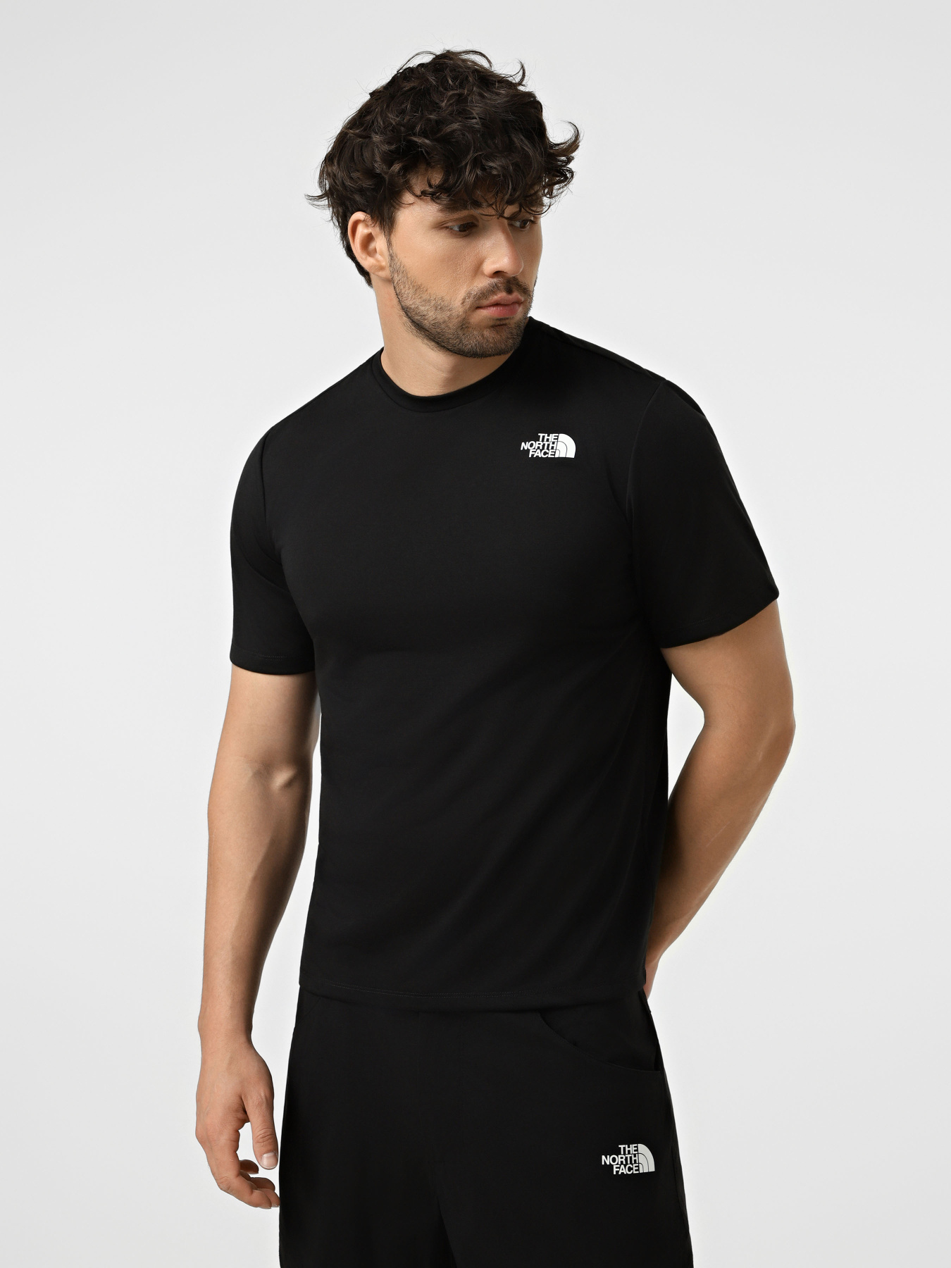Футболки і поло The North Face M BITMAP SILHOUETTE SHORT SLEE модель NF0A8FTUJK31 Футболки і поло The North Face M BITMAP SILHOUETTE SHORT SLEE модель NF0A8FTUJK31 Фото